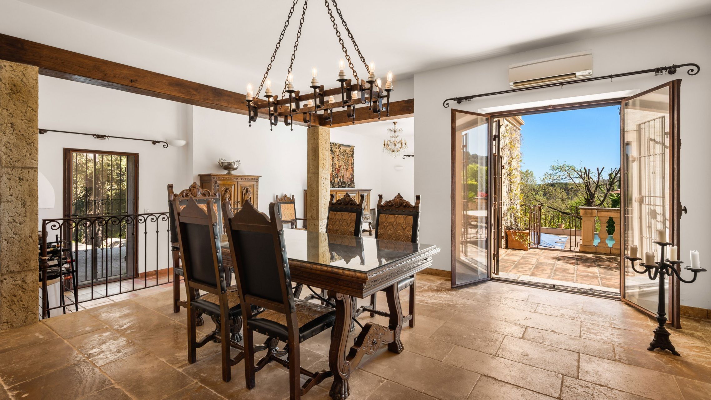 propriété de luxe 7 Pièces en vente sur FIGANIERES (83830)