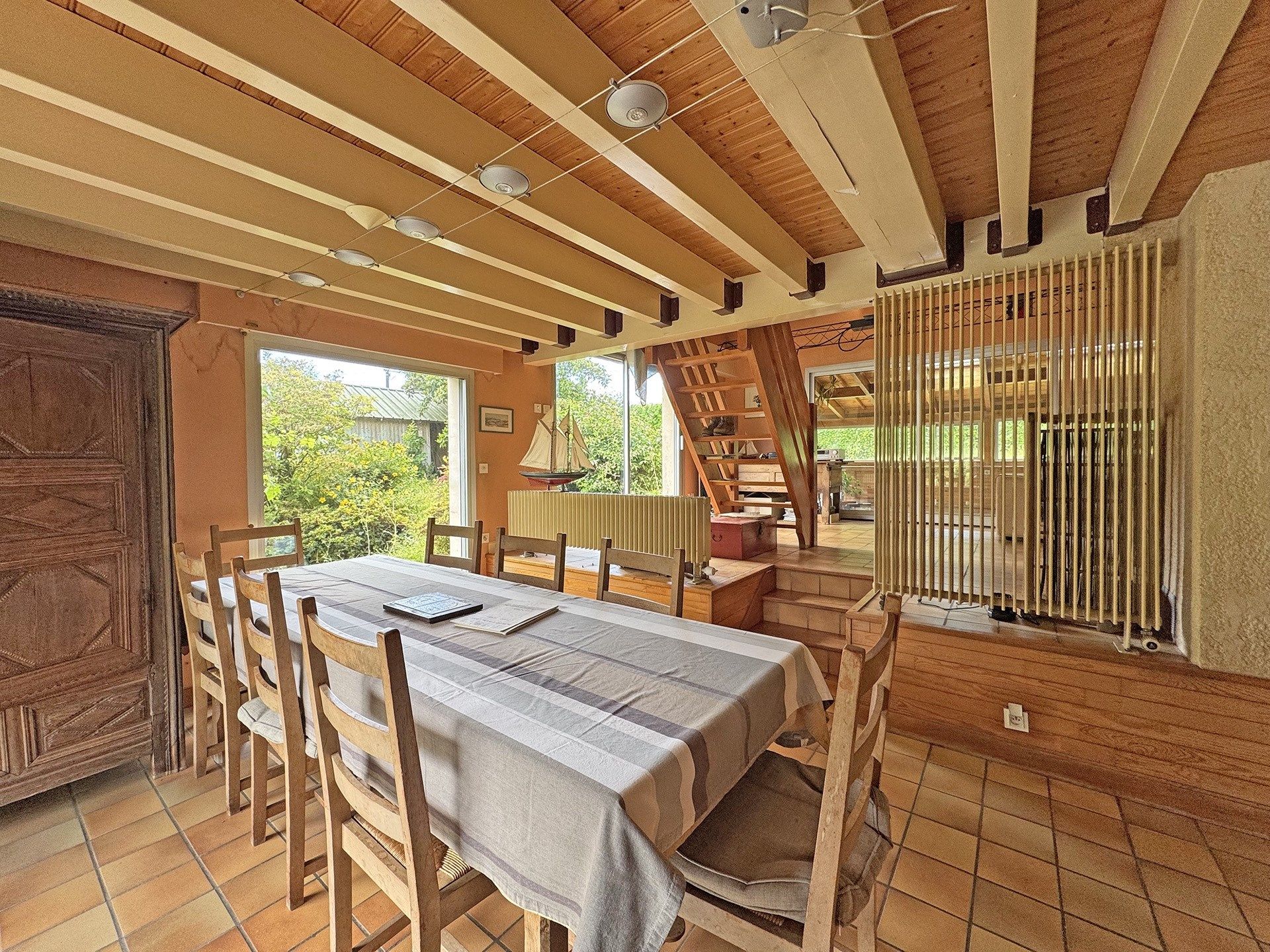luxury house 10 Rooms for sale on QUIMPER (29000)