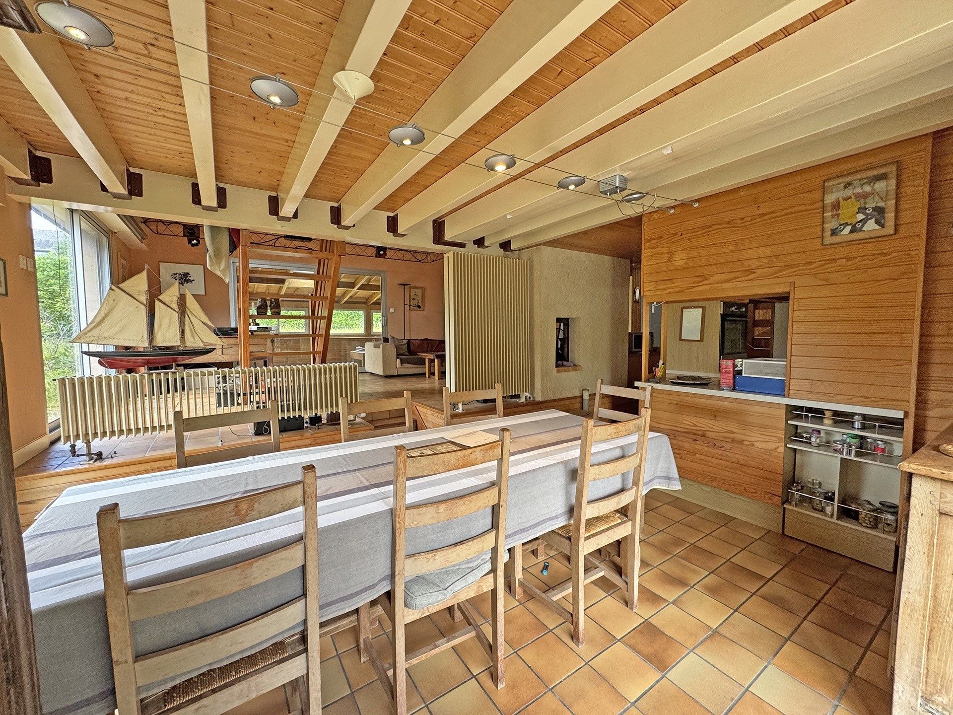 luxury house 10 Rooms for sale on QUIMPER (29000)