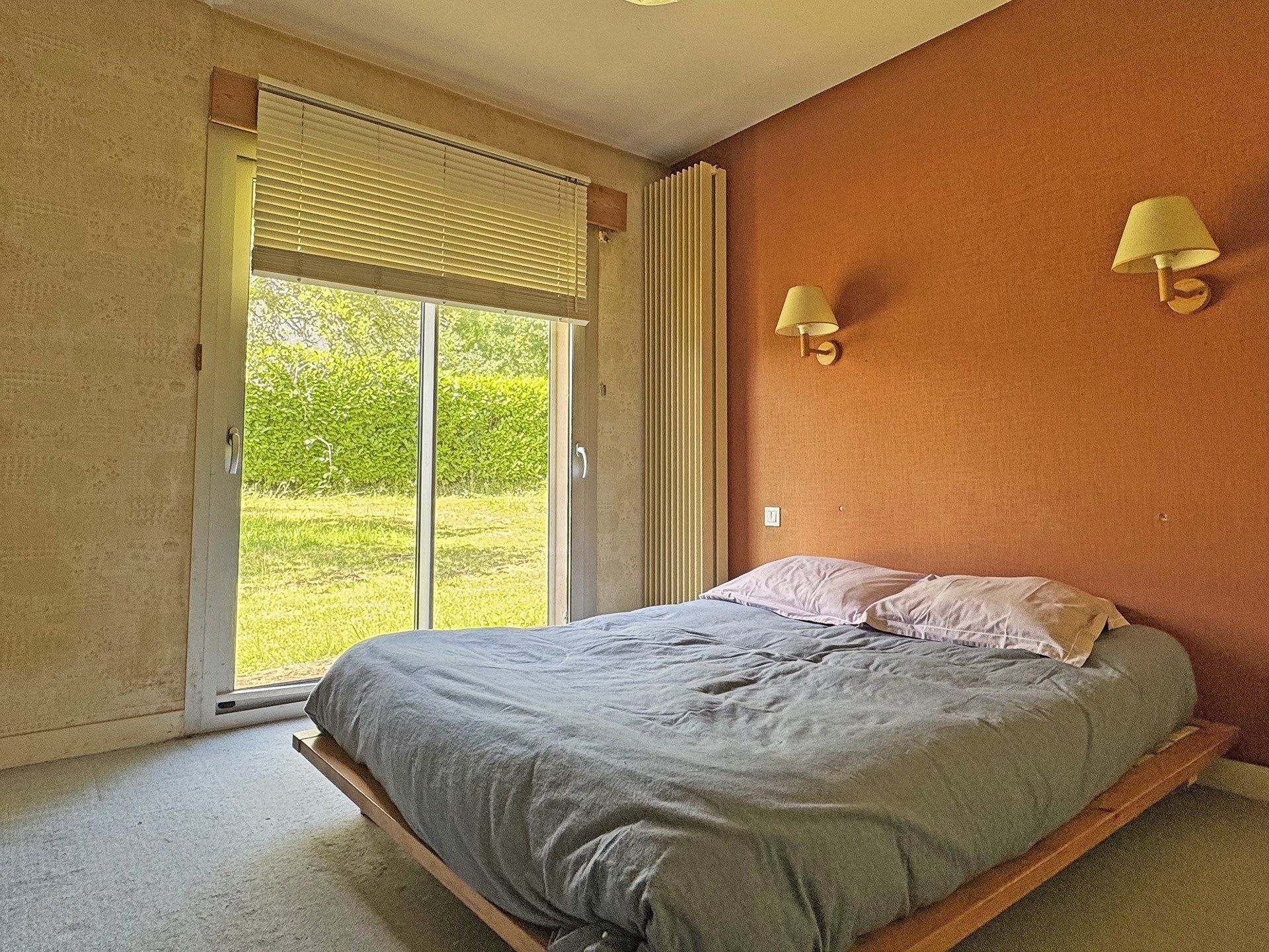 luxury house 10 Rooms for sale on QUIMPER (29000)
