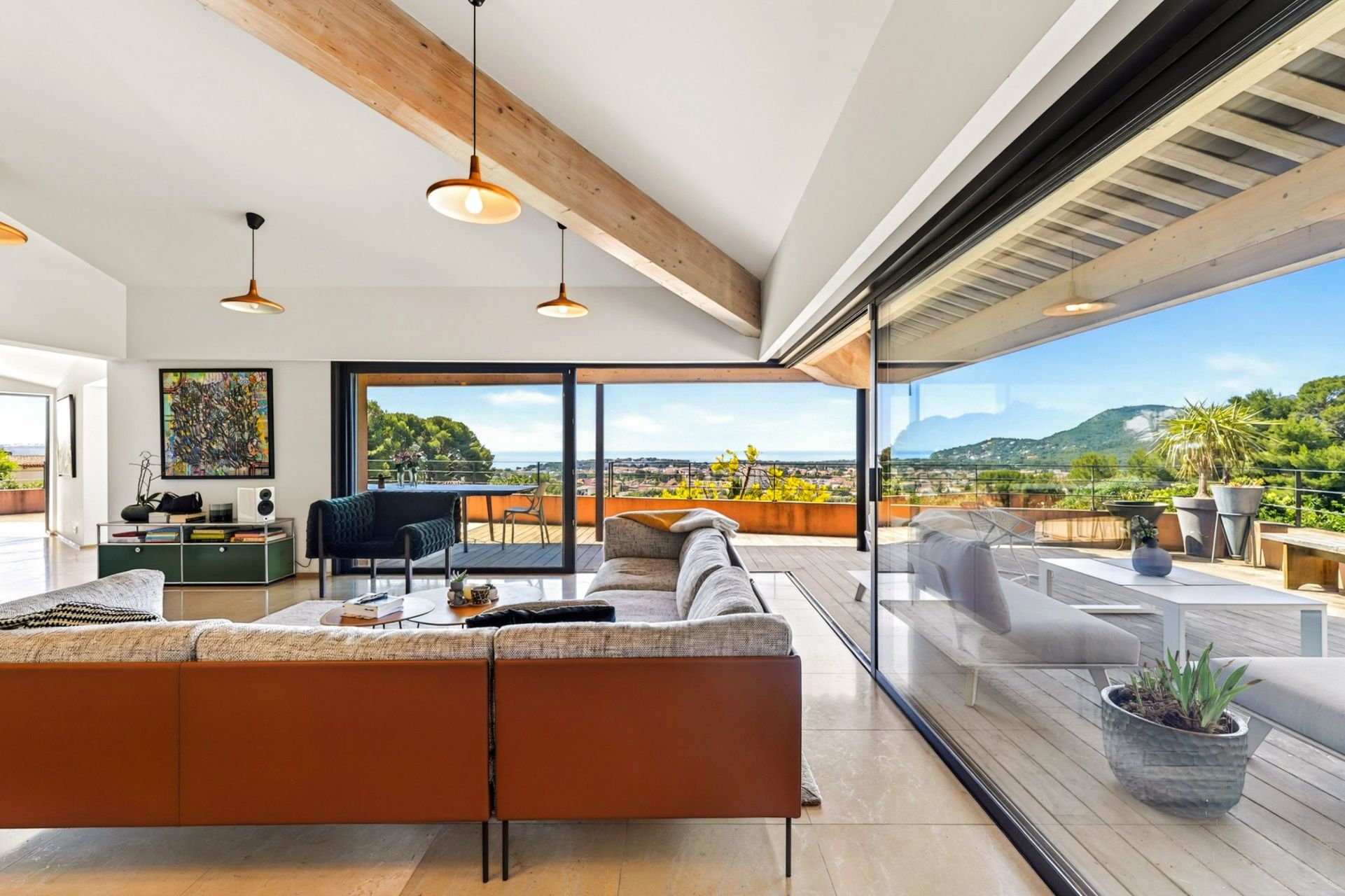 maison contemporaine 5 Pièces en vente sur LA SEYNE SUR MER (83500)