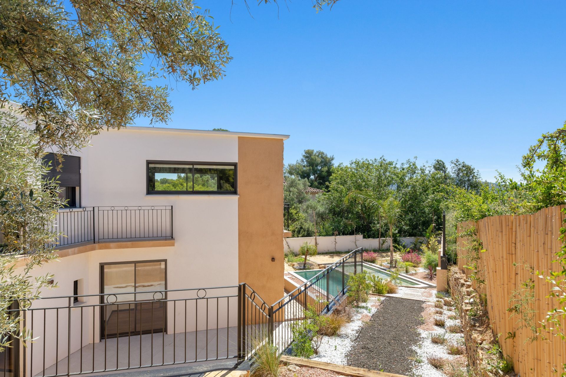 luxury house 5 Rooms for sale on ST CYR SUR MER (83270)