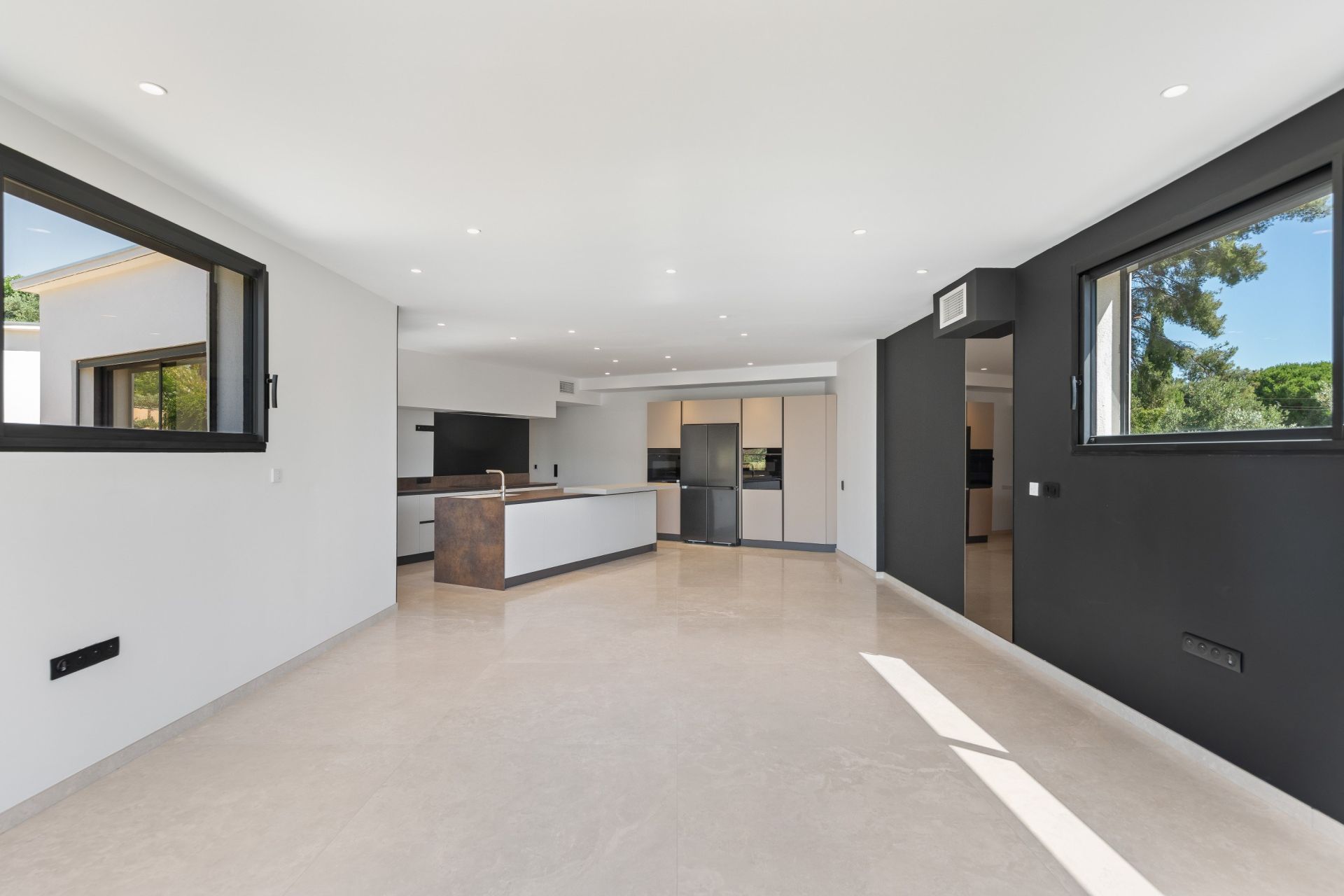 luxury house 5 Rooms for sale on ST CYR SUR MER (83270)