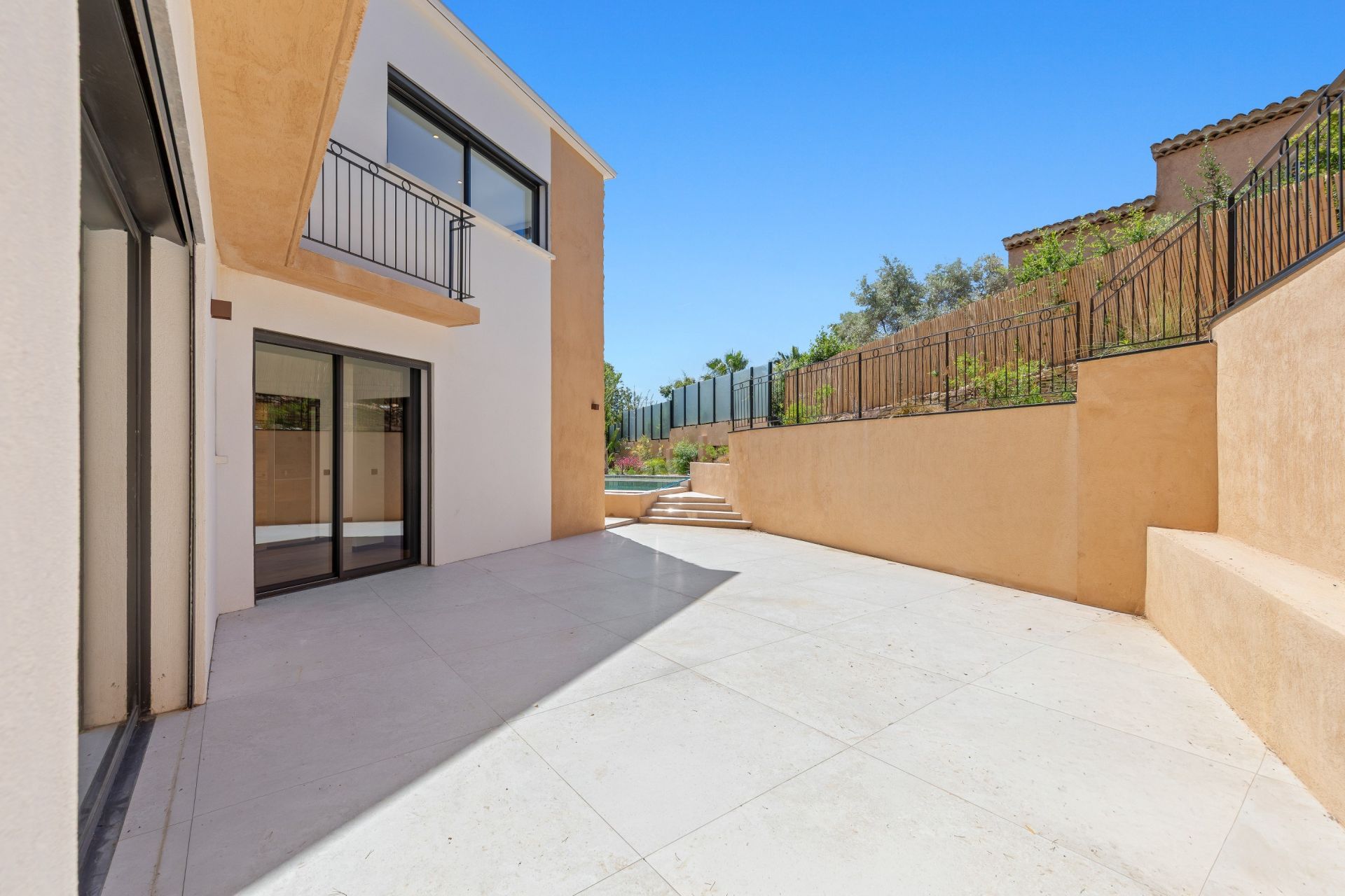 luxury house 5 Rooms for sale on ST CYR SUR MER (83270)