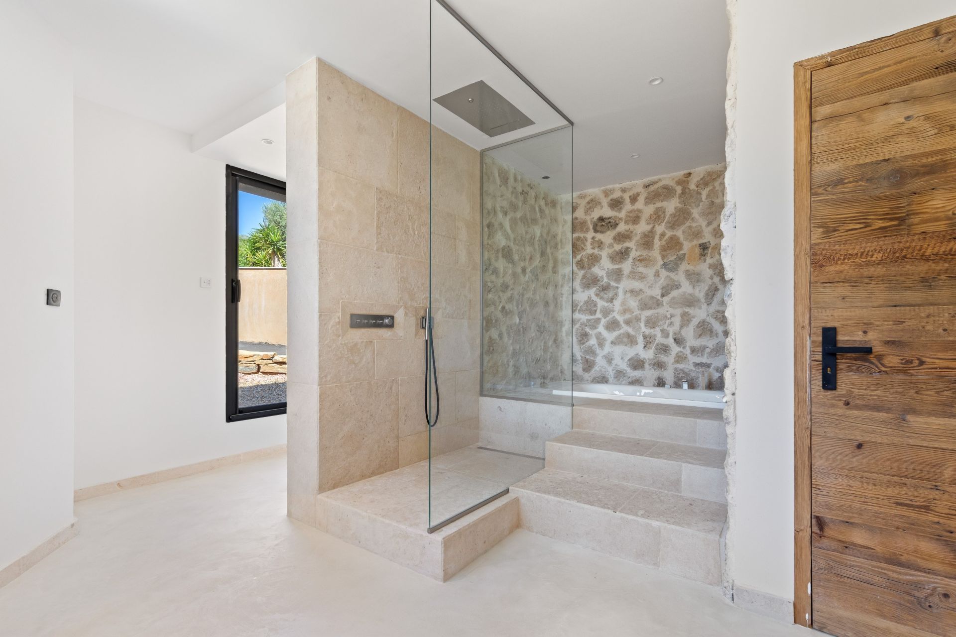 luxury house 5 Rooms for sale on ST CYR SUR MER (83270)