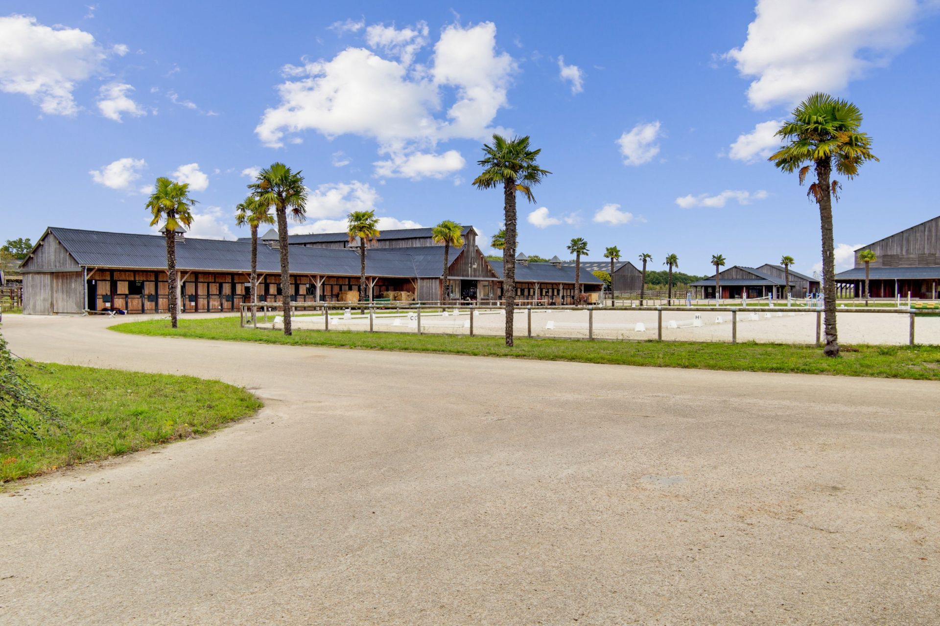 equestrian property 23 Rooms for sale on PETIT MARS (44390)