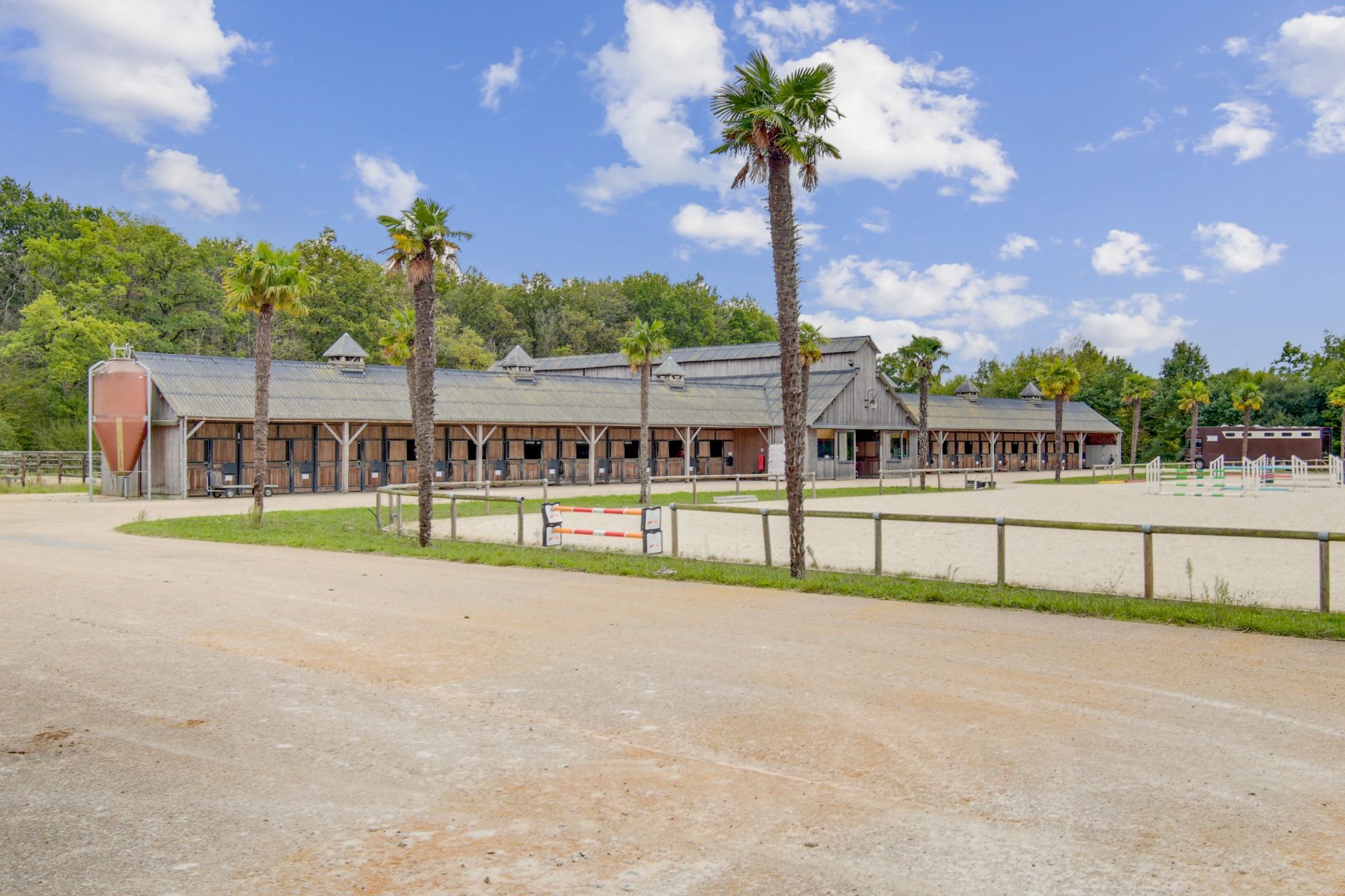 equestrian property 23 Rooms for sale on PETIT MARS (44390)