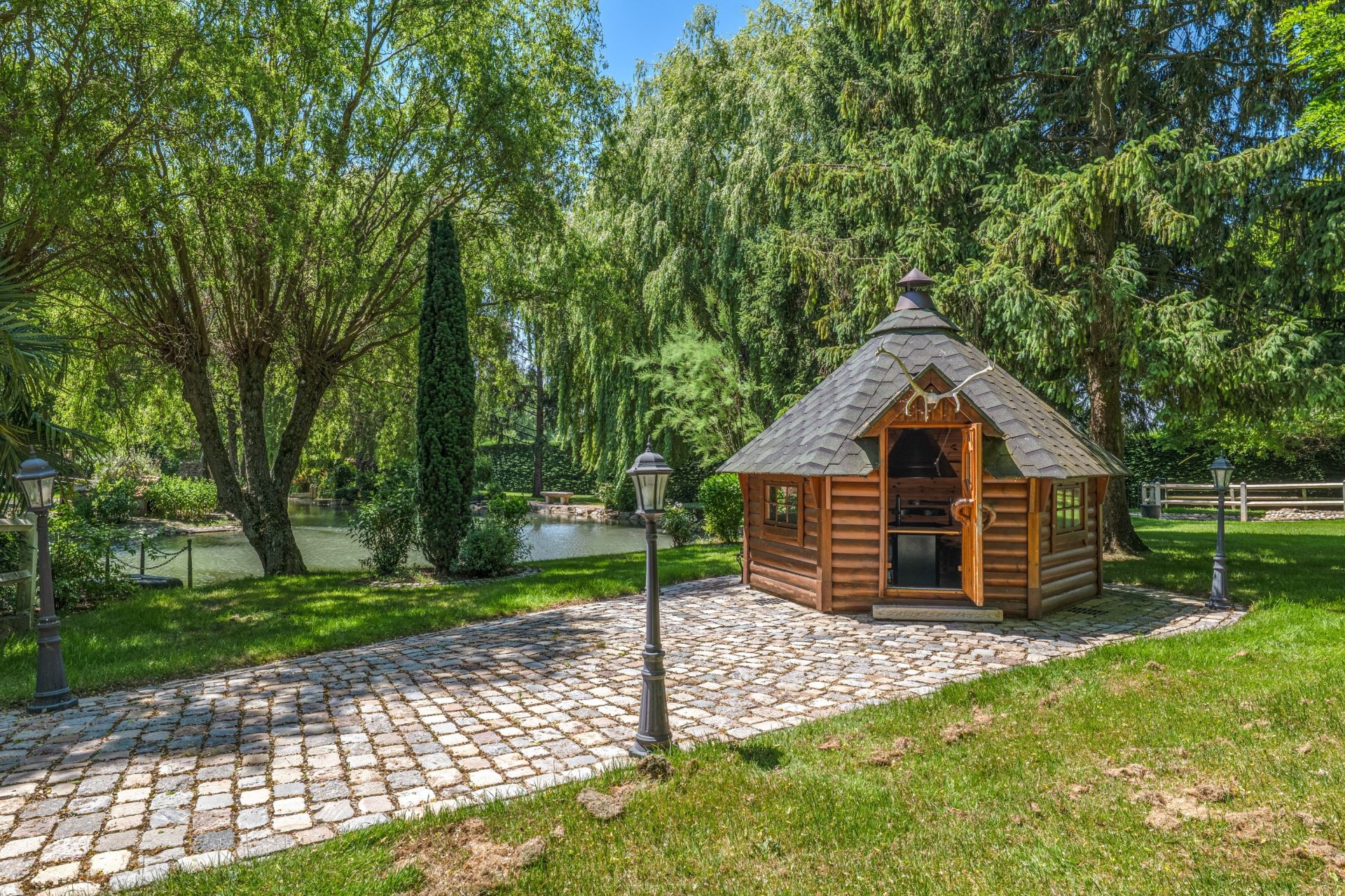 moulin 10 Pièces en vente sur STE EUPHEMIE (01600)