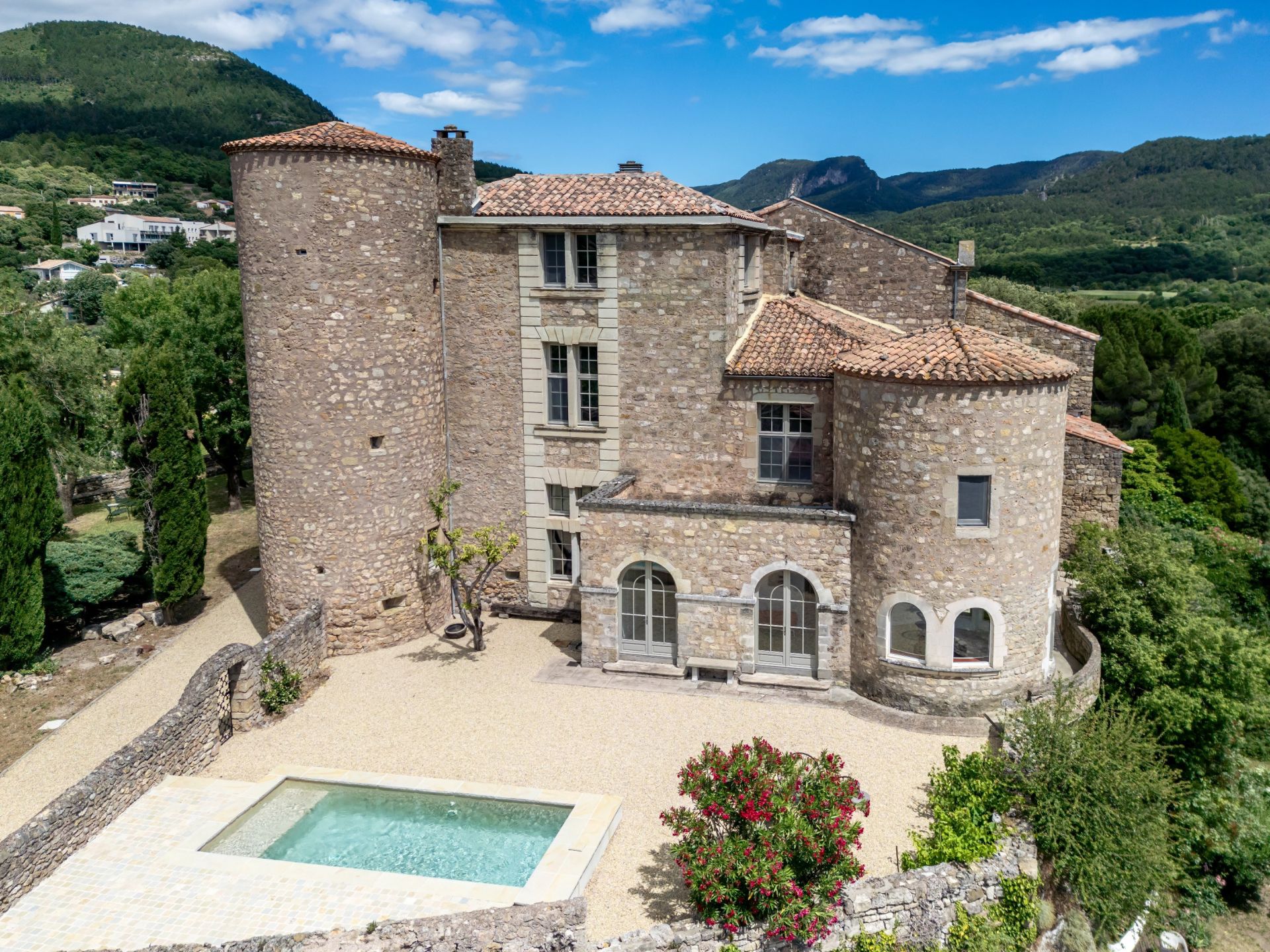 château 10 Pièces en vente sur SOUBES (34700)