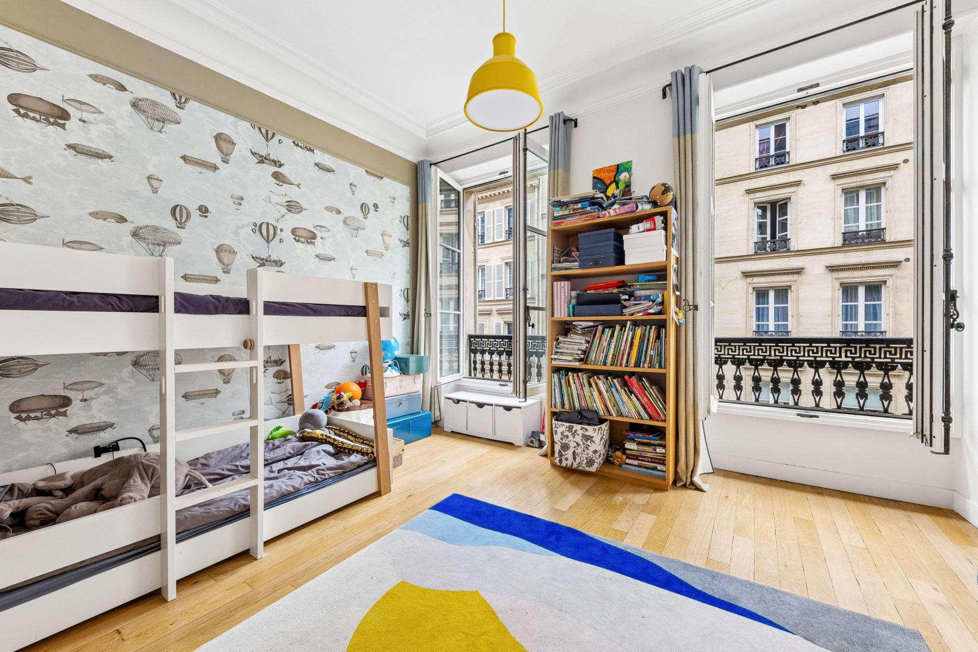luxury apartment 6 Rooms for sale on PARIS (75009)