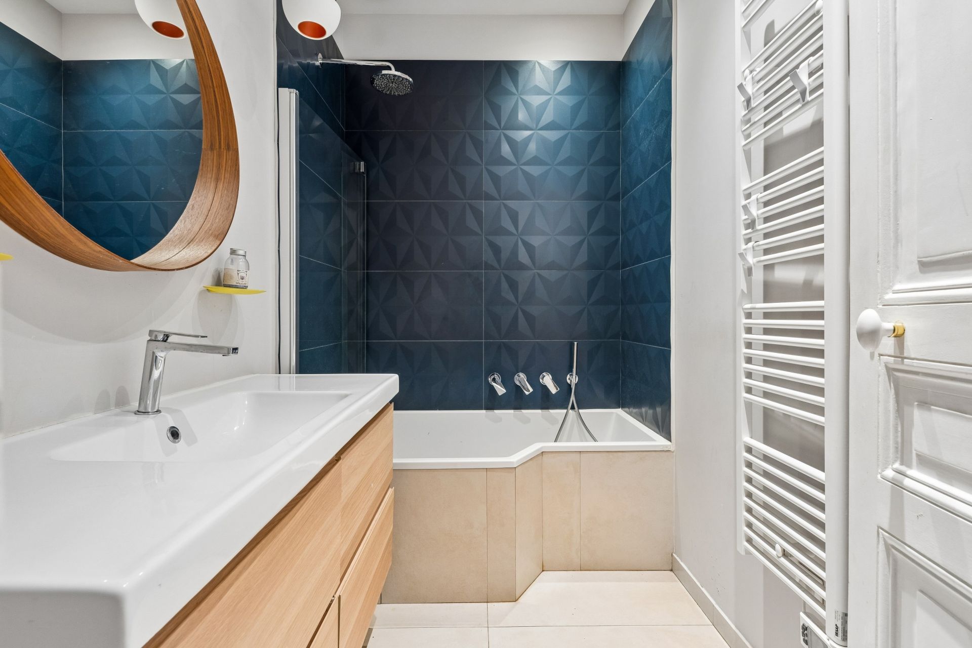 luxury apartment 6 Rooms for sale on PARIS (75009)