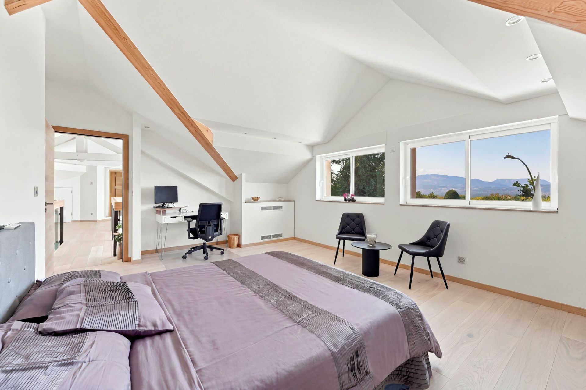 contemporary house 7 Rooms for sale on CRANVES SALES (74380)
