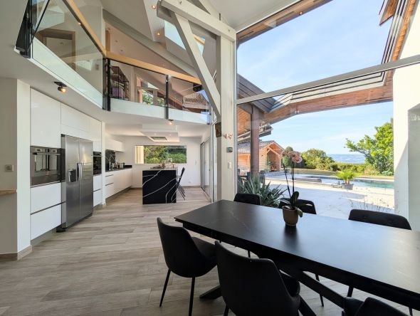 Sale Contemporary house Cranves-Sales 7&nbsp;Rooms 276&nbsp;m²