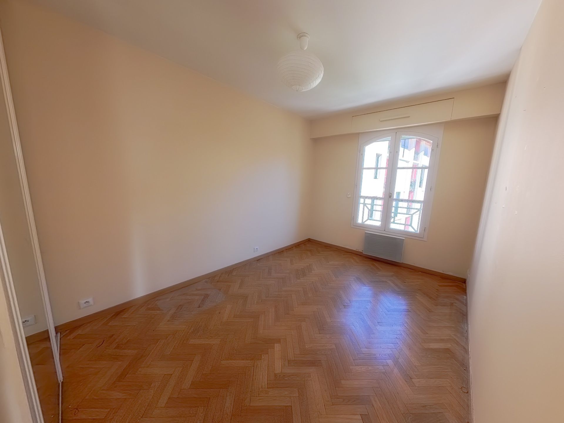 luxury apartment 4 Rooms for sale on AIX EN PROVENCE (13100)