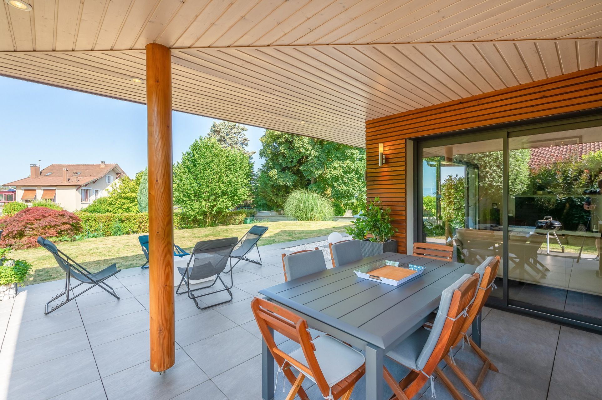 luxury house 5 Rooms for sale on MAXILLY SUR LEMAN (74500)