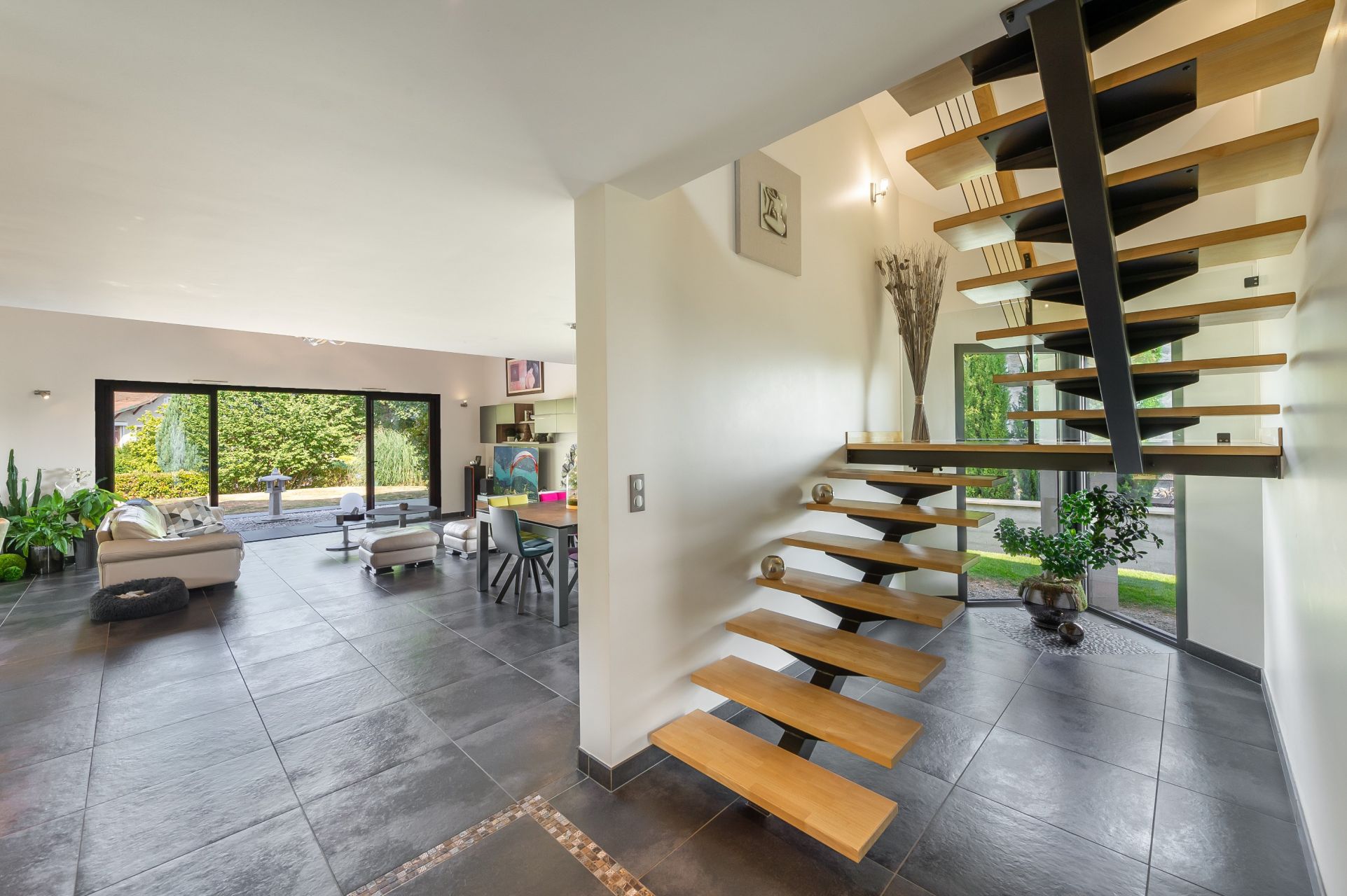 luxury house 5 Rooms for sale on MAXILLY SUR LEMAN (74500)