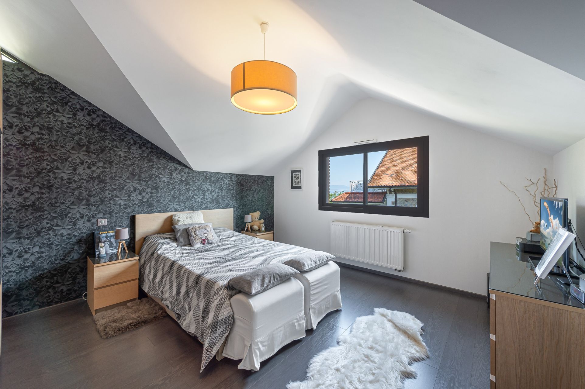 luxury house 5 Rooms for sale on MAXILLY SUR LEMAN (74500)