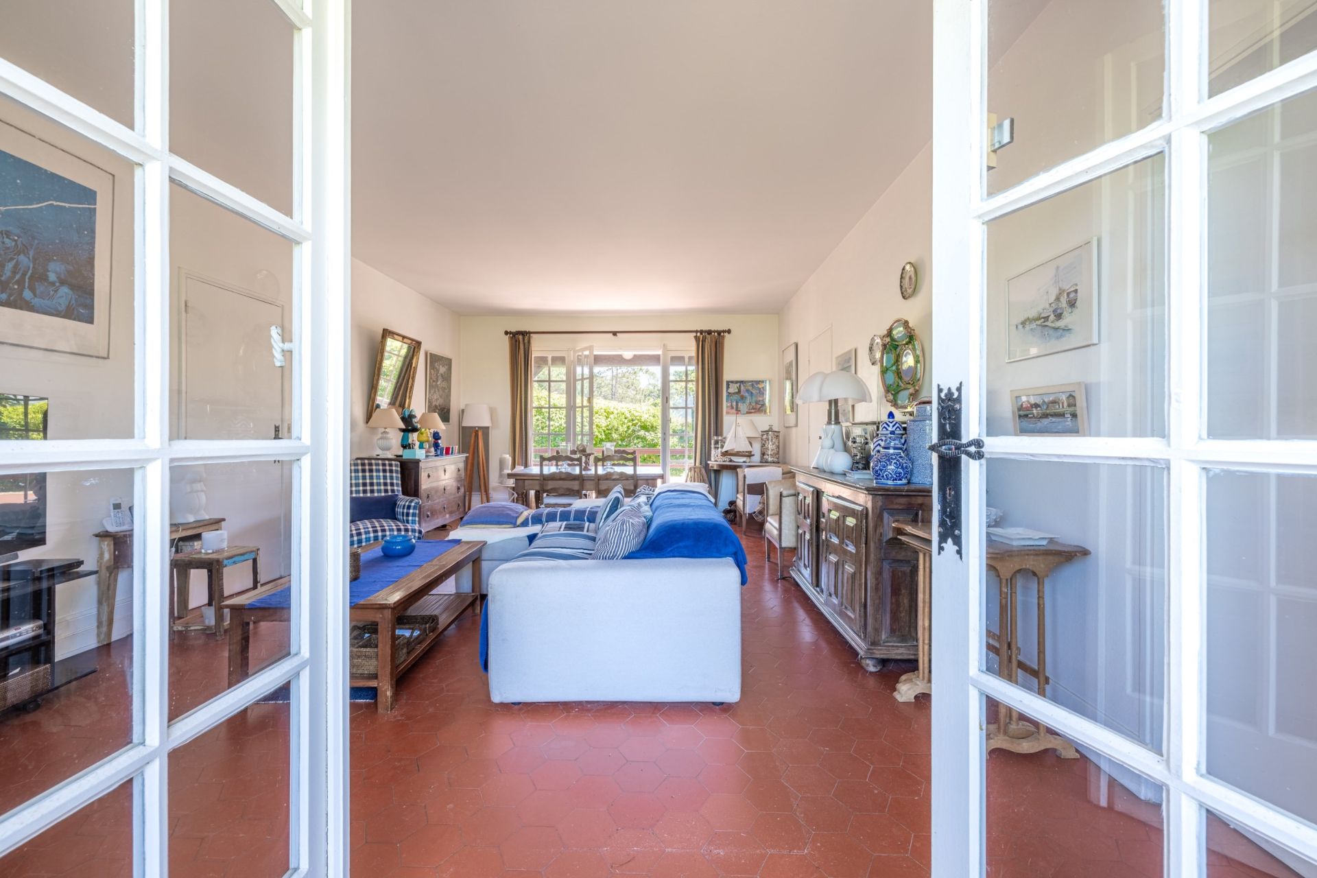 luxury house 8 Rooms for sale on PYLA SUR MER (33115)