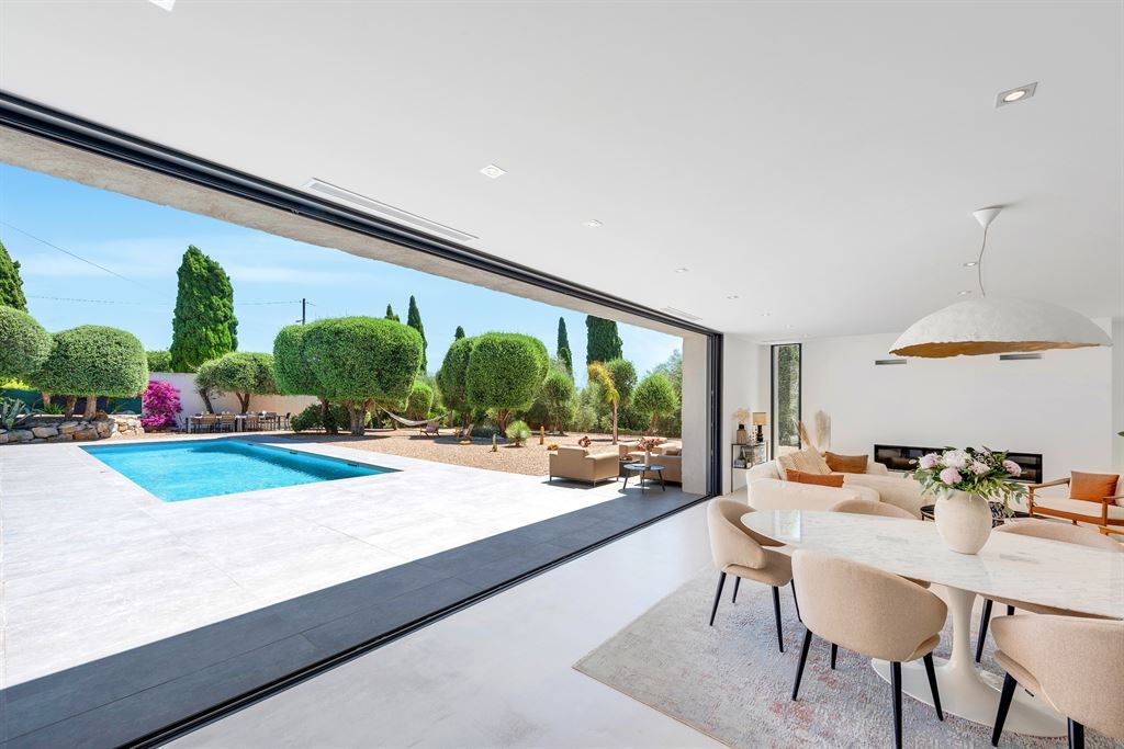 luxury provencale house 8 Rooms for sale on LE TIGNET (06530)