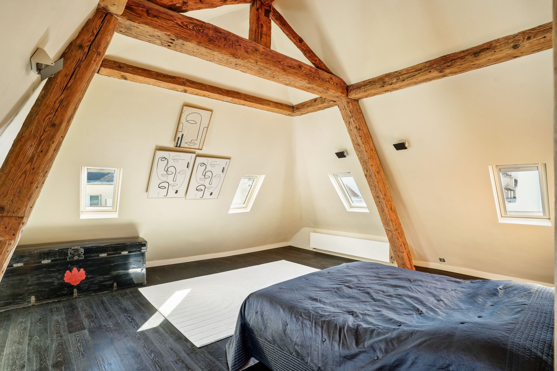 luxury apartment 5 Rooms for sale on PARIS (75007)
