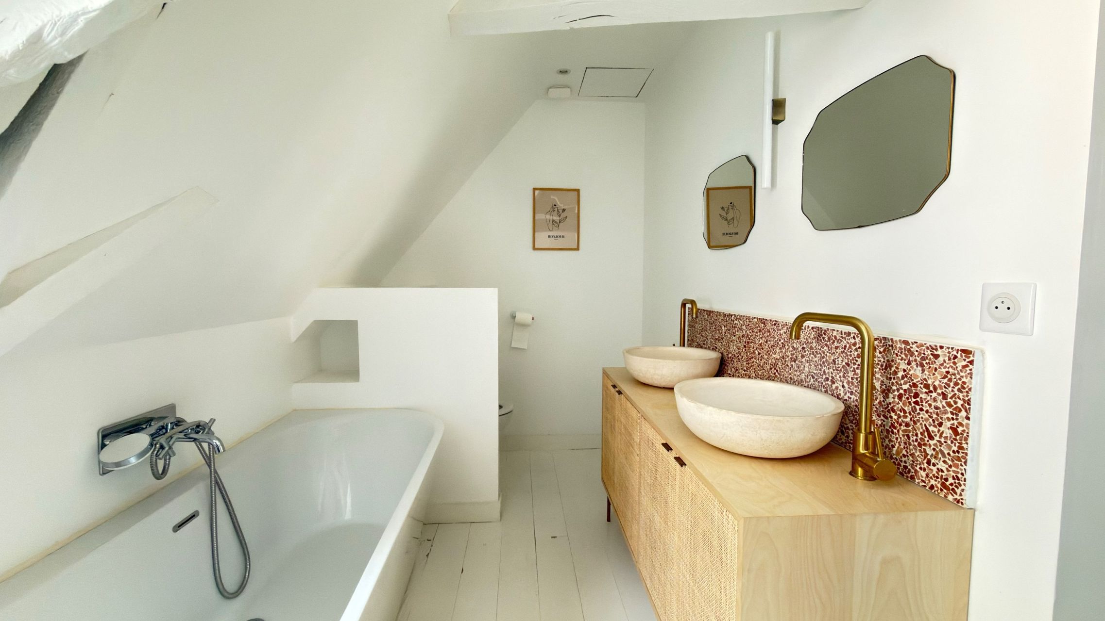 luxury house 4 Rooms for sale on LILLE (59800)