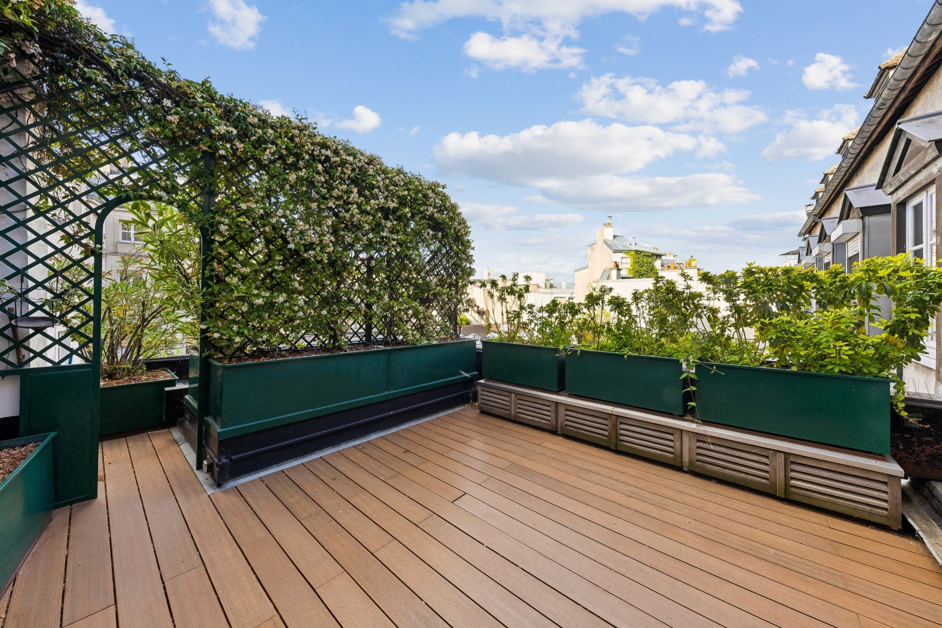 luxury apartment 4 Rooms for sale on PARIS (75004)