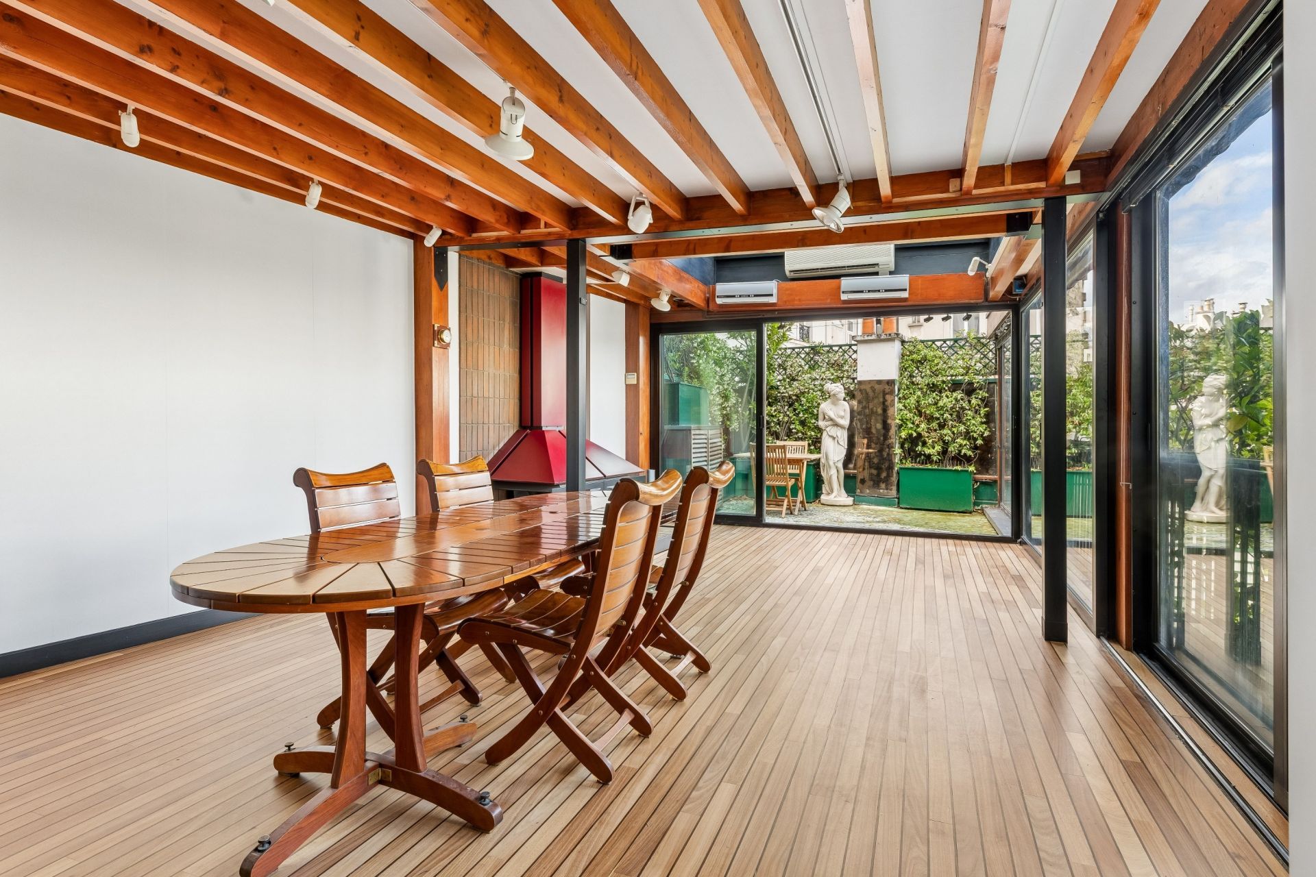 luxury apartment 4 Rooms for sale on PARIS (75004)