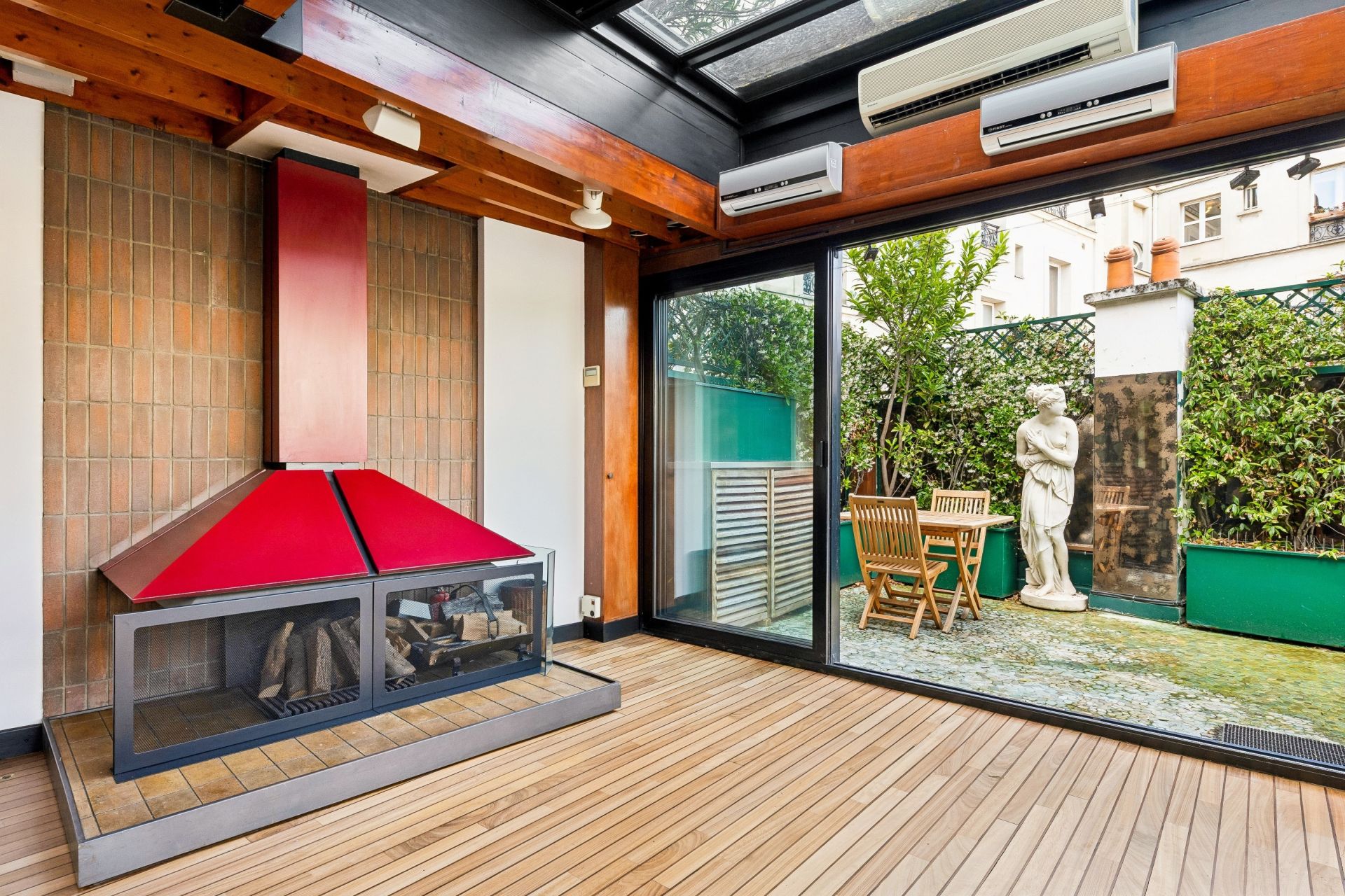 luxury apartment 4 Rooms for sale on PARIS (75004)
