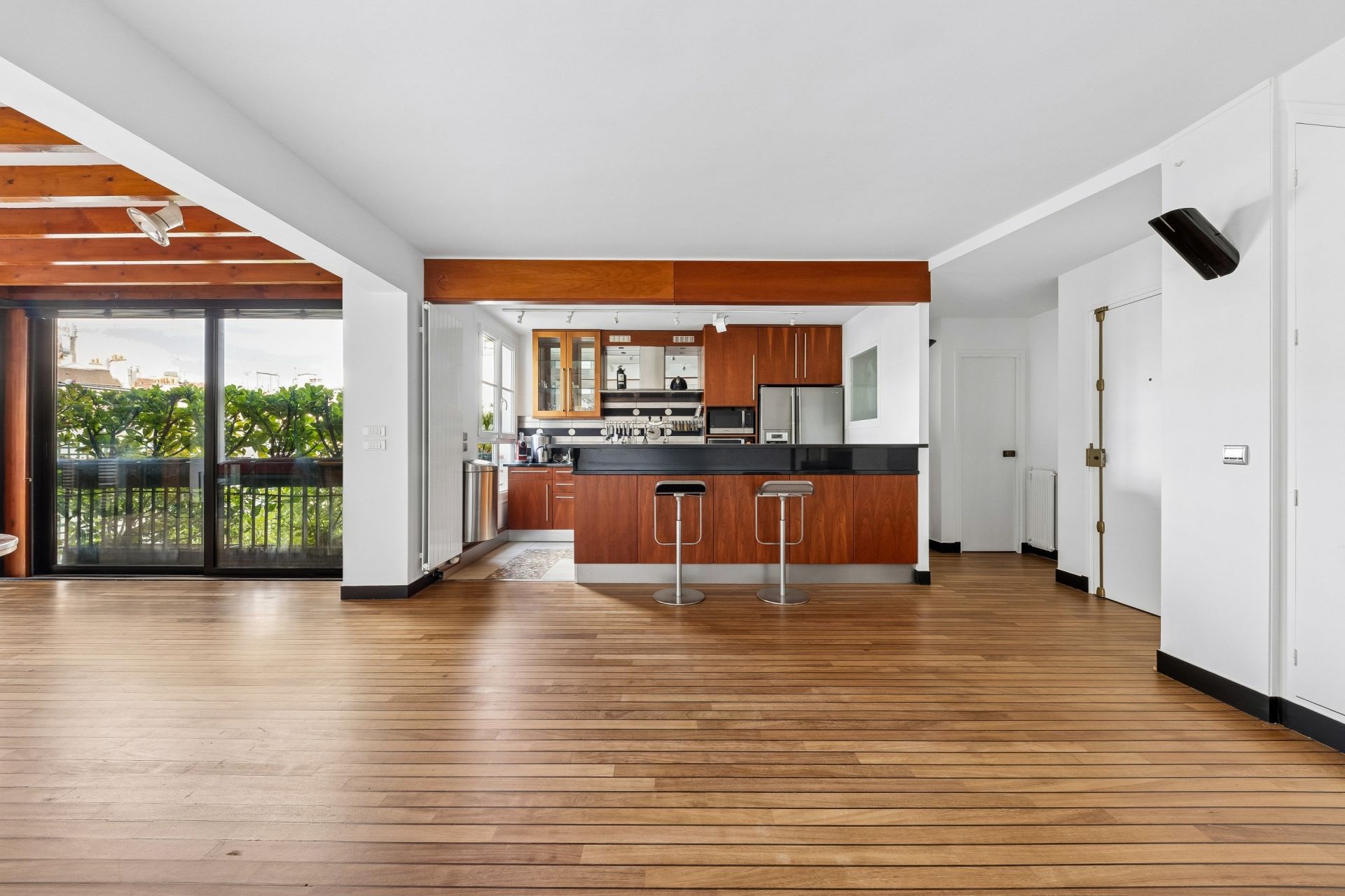 luxury apartment 4 Rooms for sale on PARIS (75004)