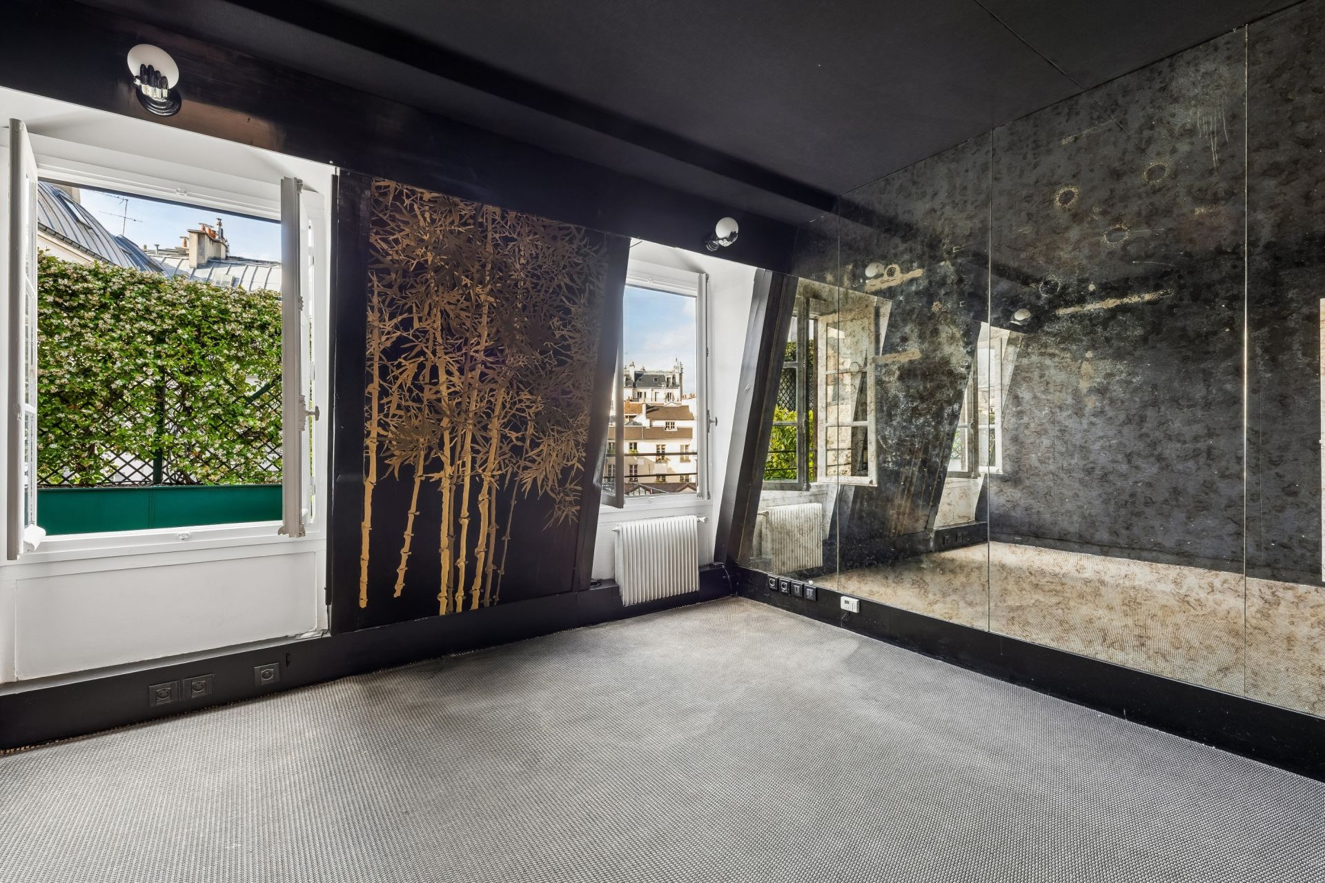 luxury apartment 4 Rooms for sale on PARIS (75004)