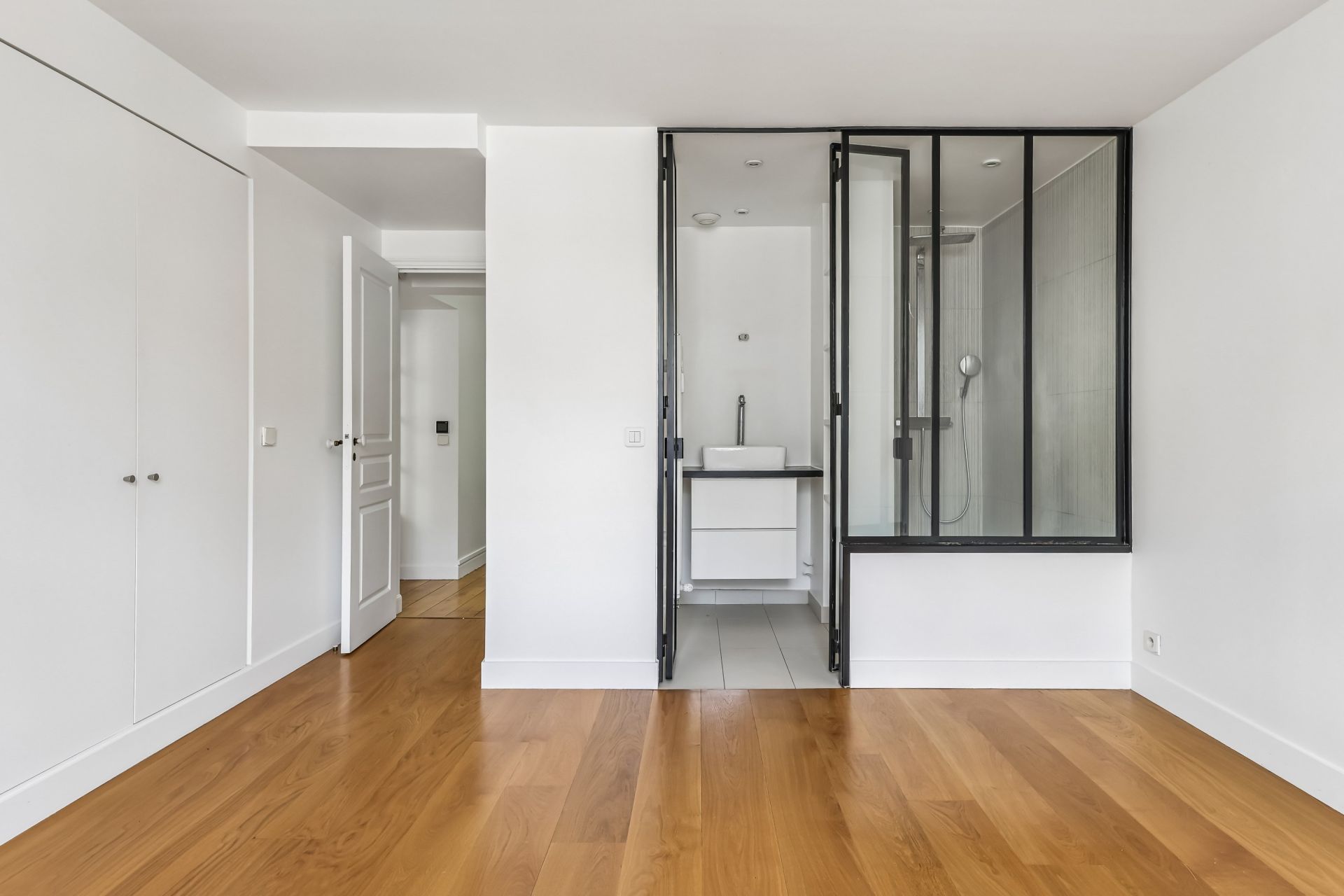 luxury apartment 5 Rooms for sale on PARIS (75003)