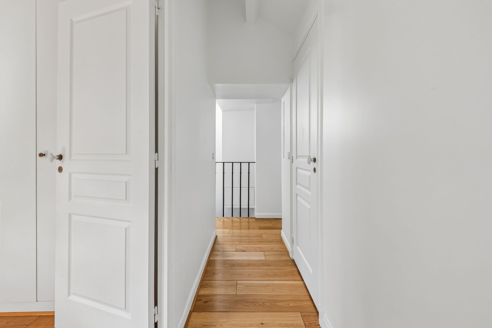 luxury apartment 5 Rooms for sale on PARIS (75003)