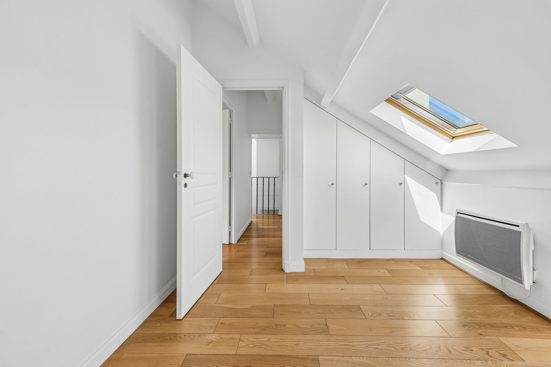 luxury apartment 5 Rooms for sale on PARIS (75003)