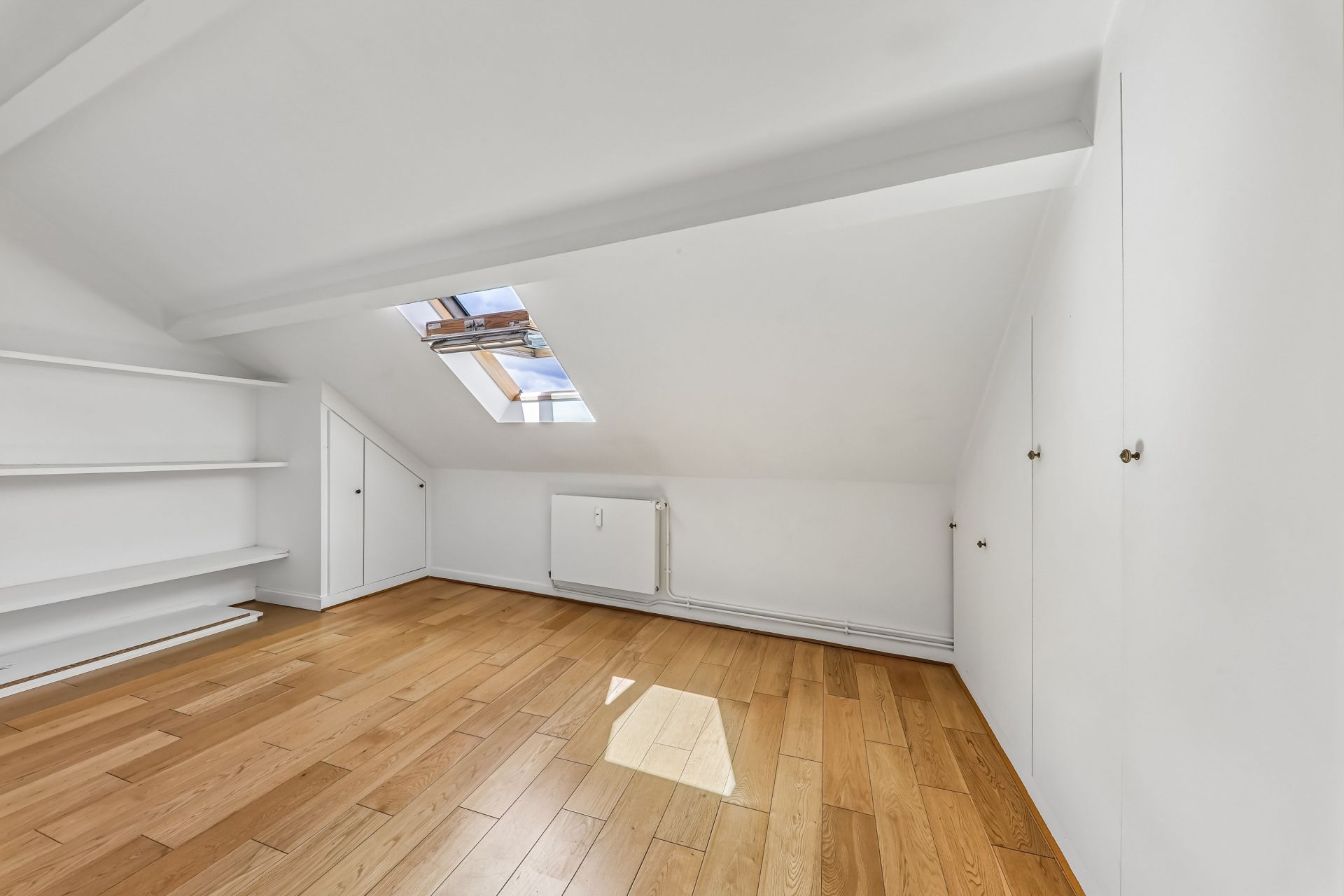 luxury apartment 5 Rooms for sale on PARIS (75003)