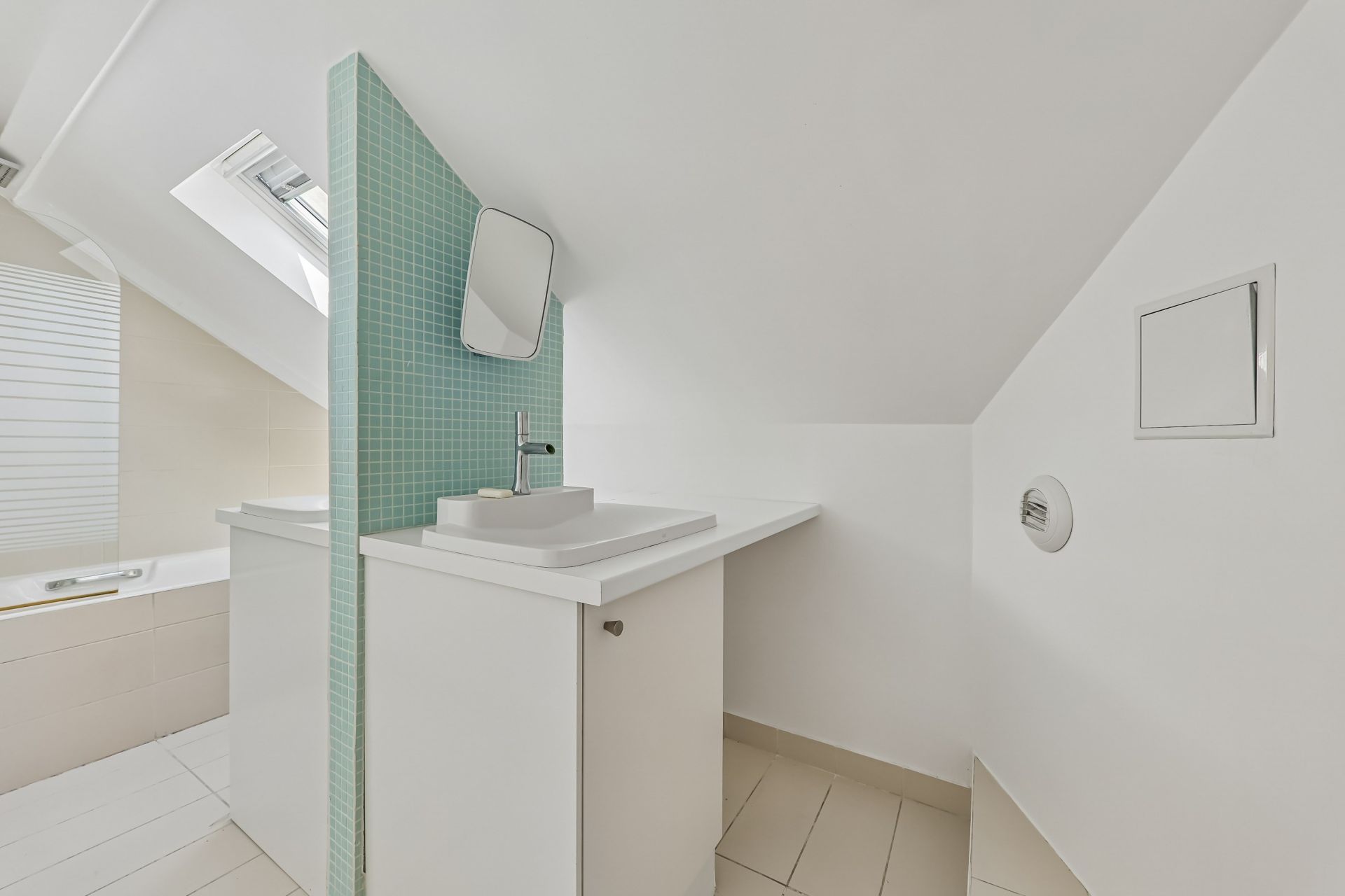 luxury apartment 5 Rooms for sale on PARIS (75003)