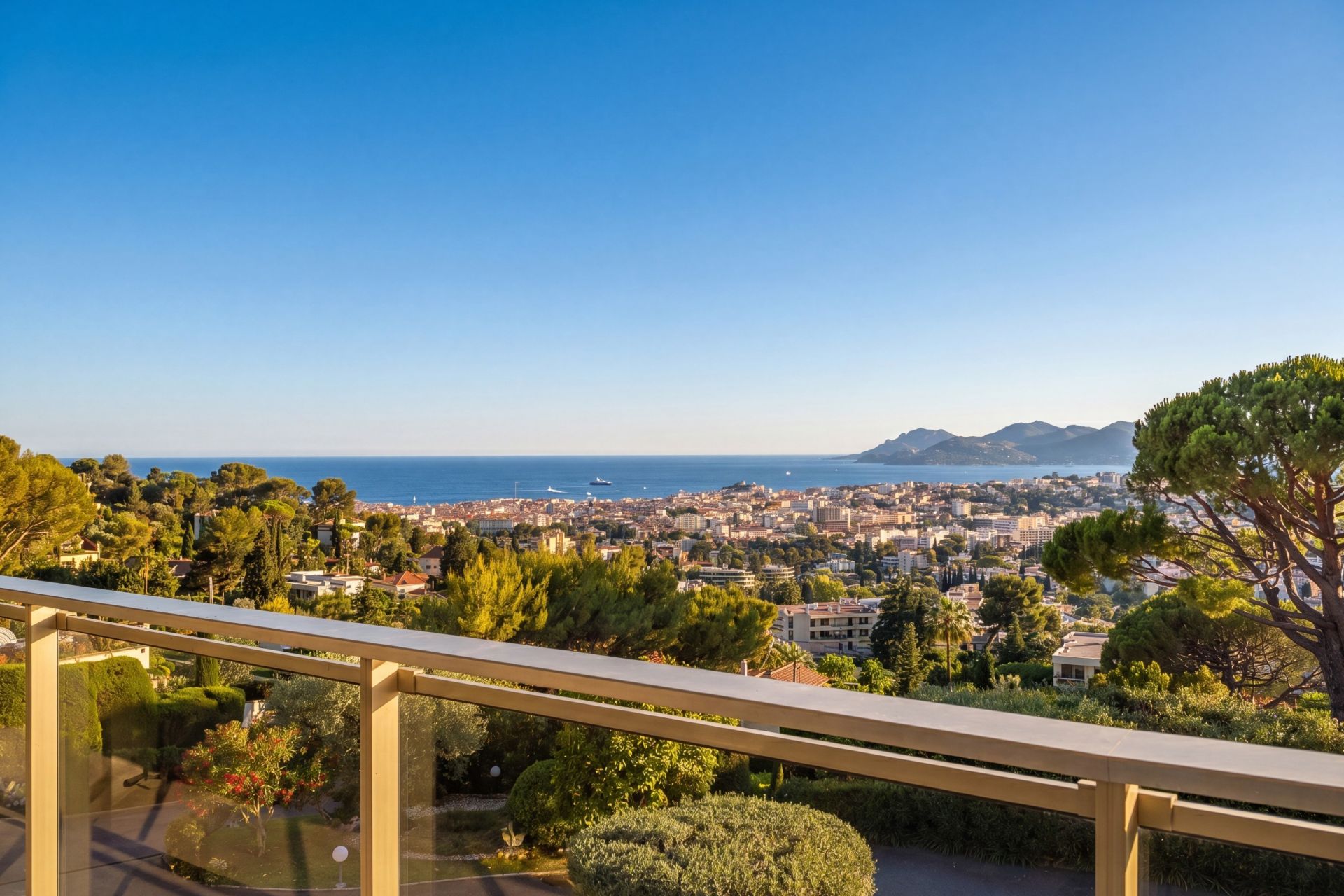 appartement de luxe 3 Pièces en vente sur LE CANNET (06110)