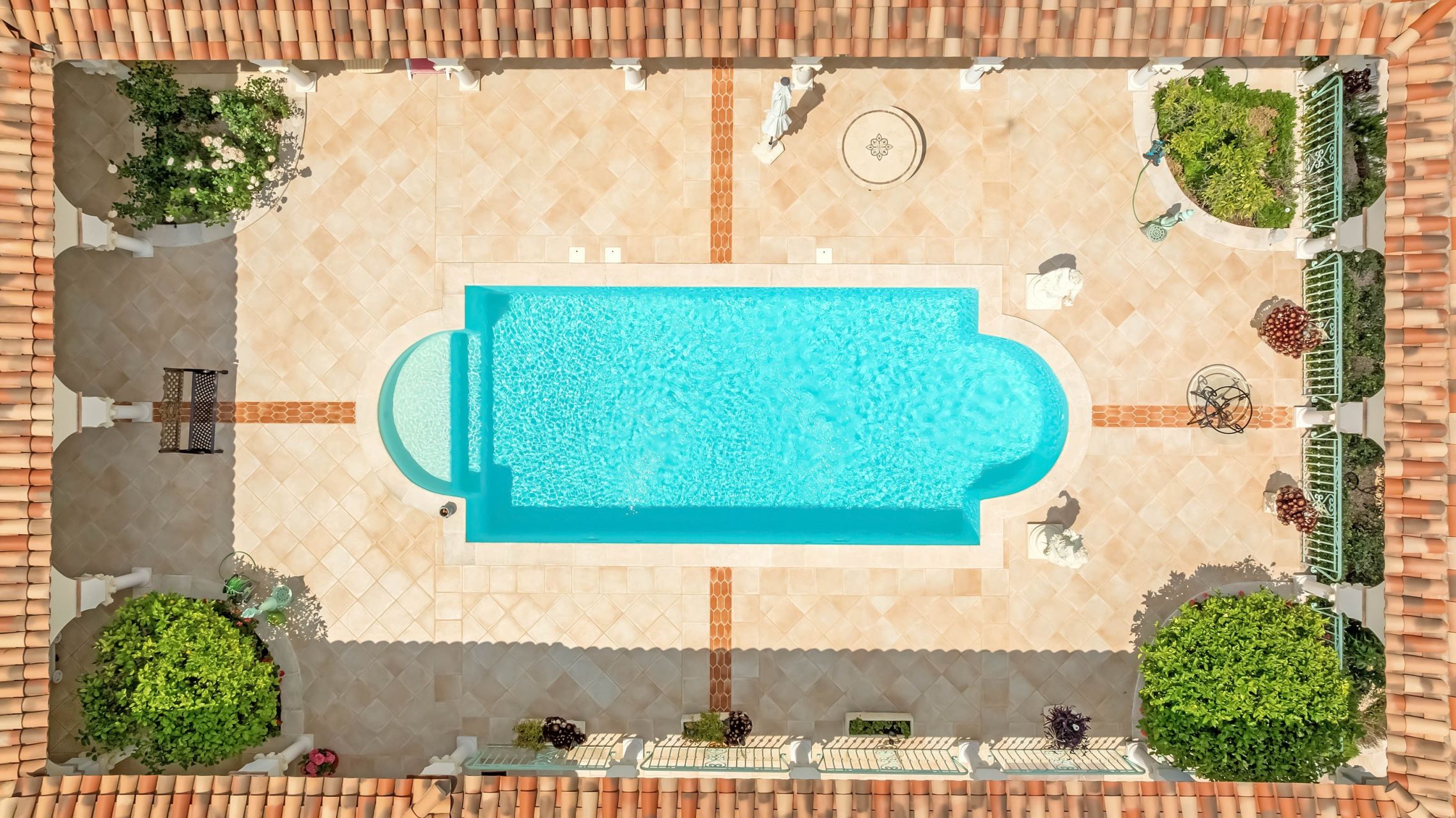 luxury provencale house 8 Rooms for sale on ST AYGULF (83370)