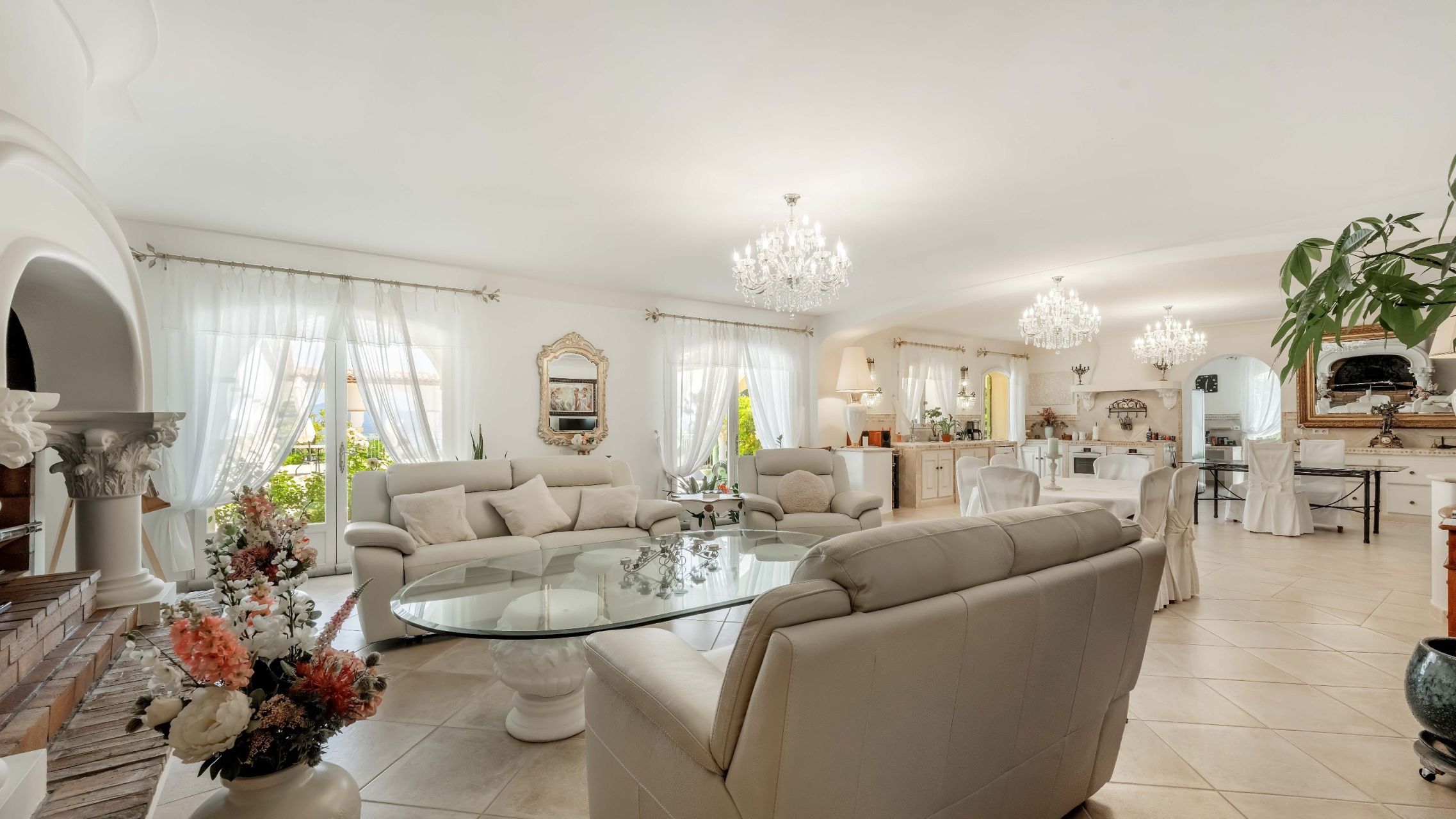 luxury provencale house 8 Rooms for sale on ST AYGULF (83370)