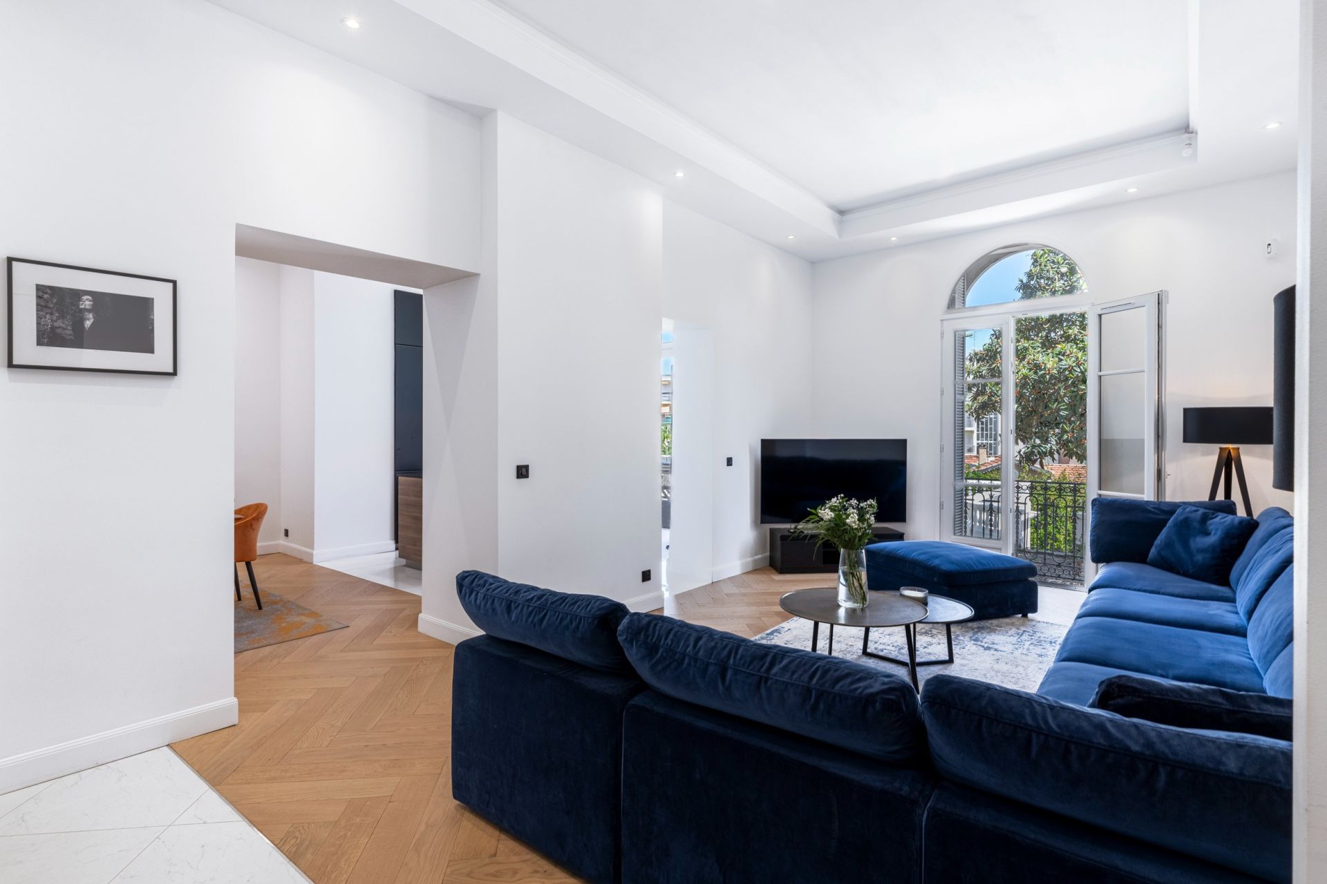 luxury apartment 5 Rooms for sale on NICE (06000)