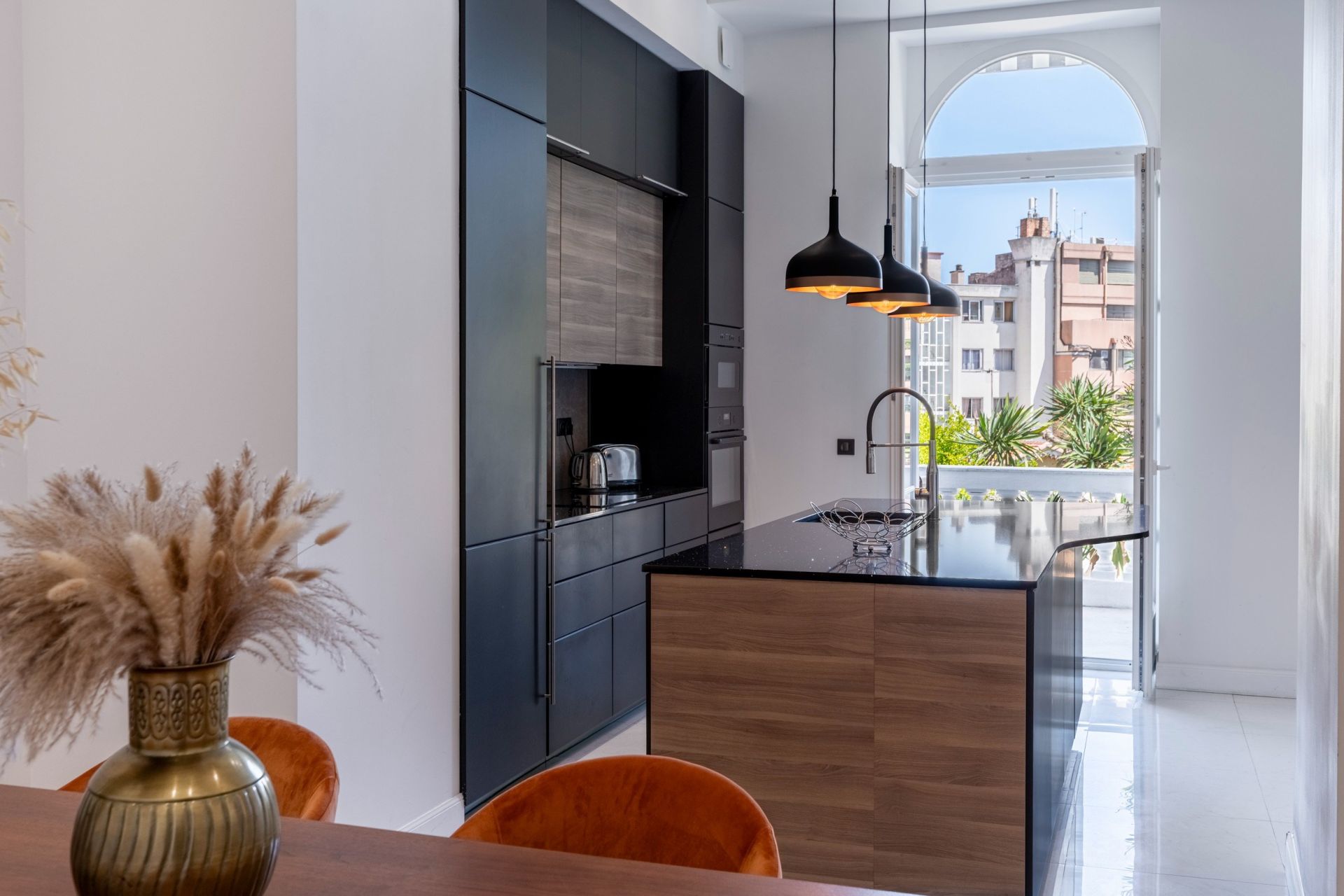 luxury apartment 5 Rooms for sale on NICE (06000)