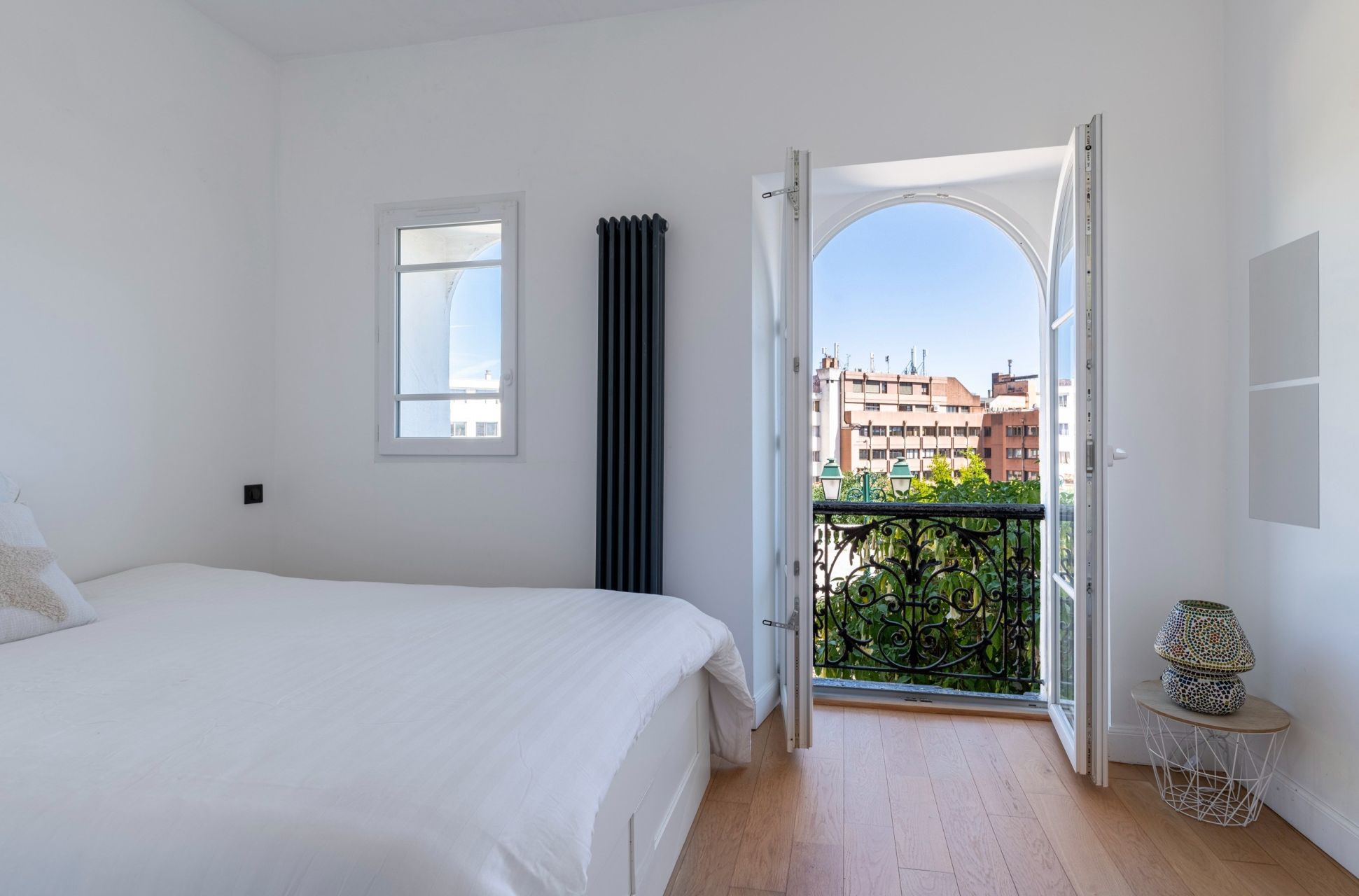 luxury apartment 5 Rooms for sale on NICE (06000)