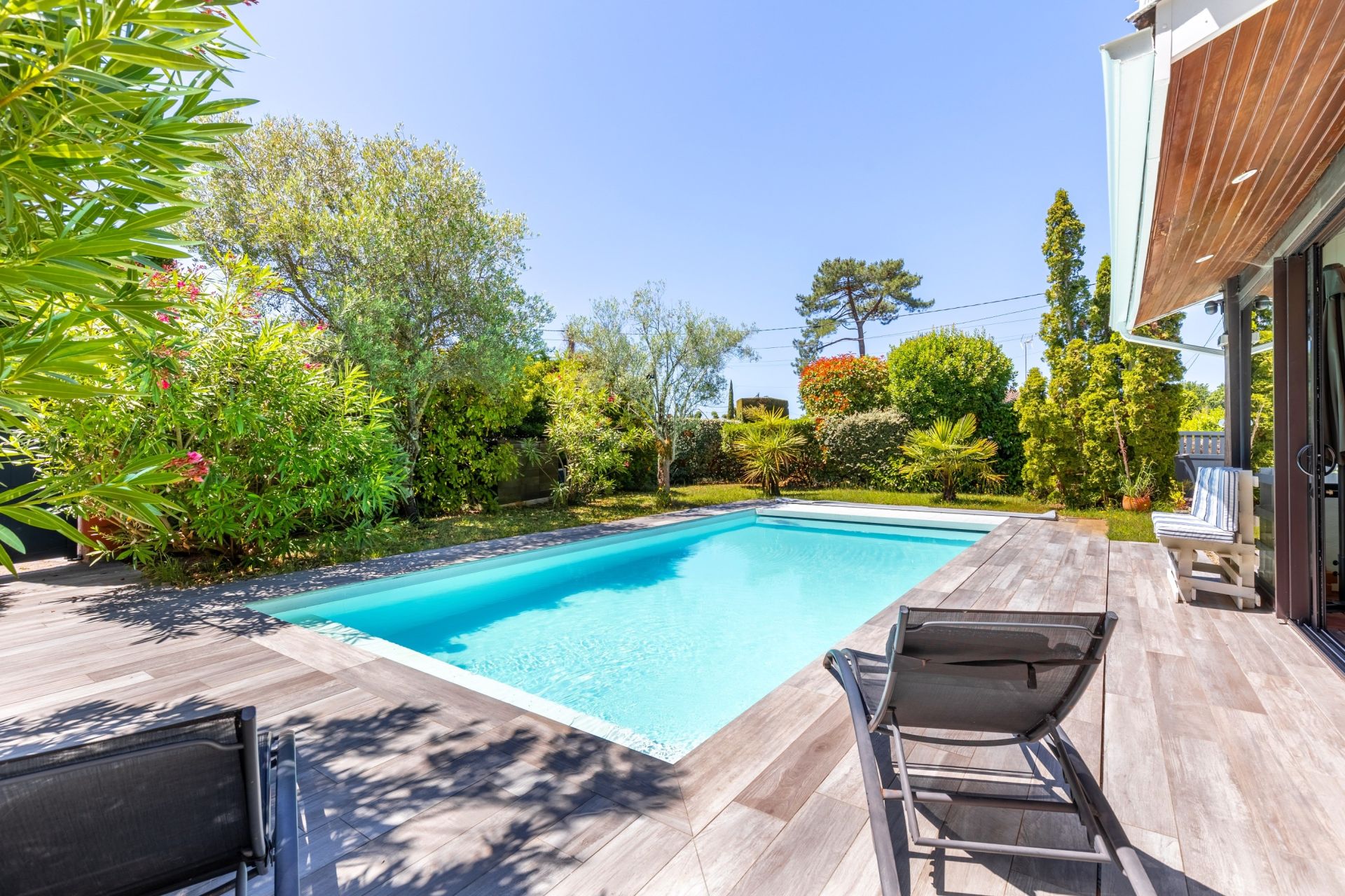 luxury house 5 Rooms for sale on LA TESTE DE BUCH (33260)
