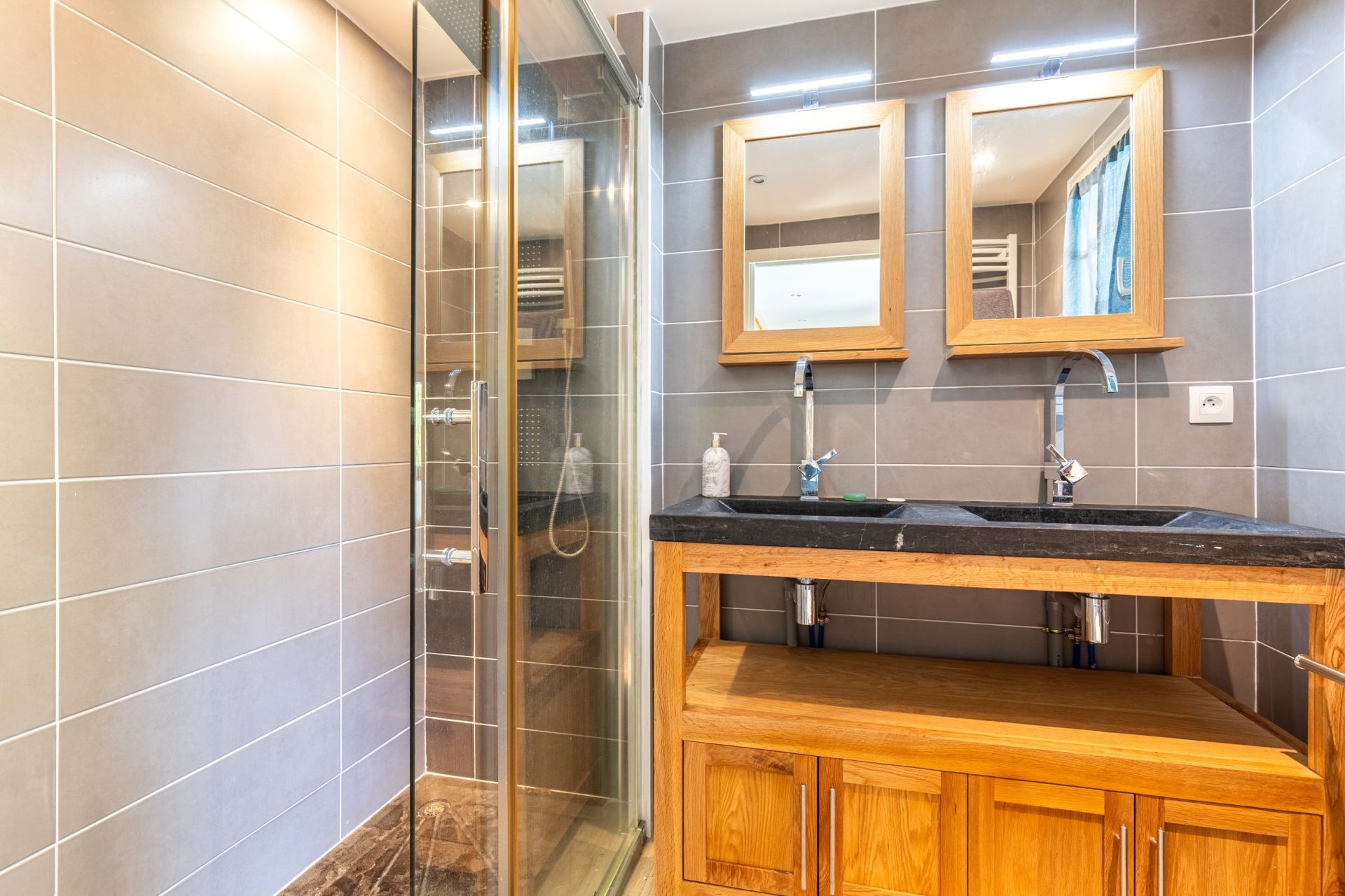 luxury house 5 Rooms for sale on LA TESTE DE BUCH (33260)