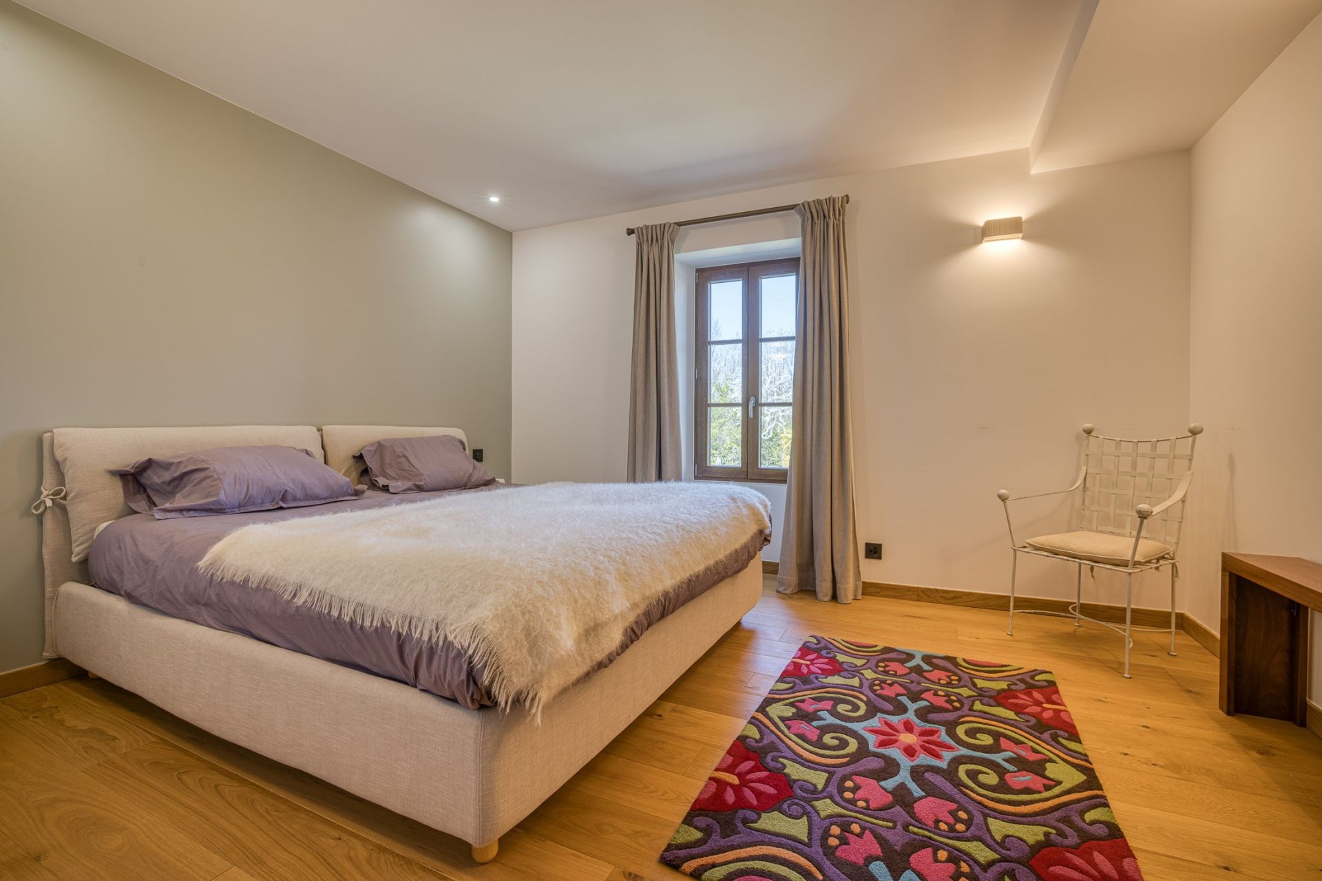luxury house 8 Rooms for sale on ST JORIOZ (74410)