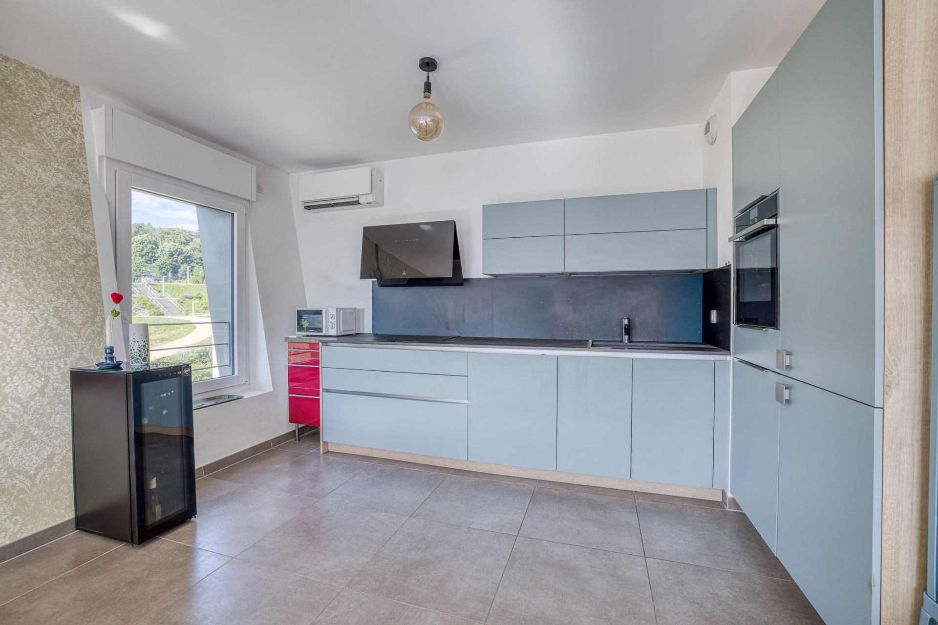 luxury apartment 4 Rooms for sale on ANNECY (74000)