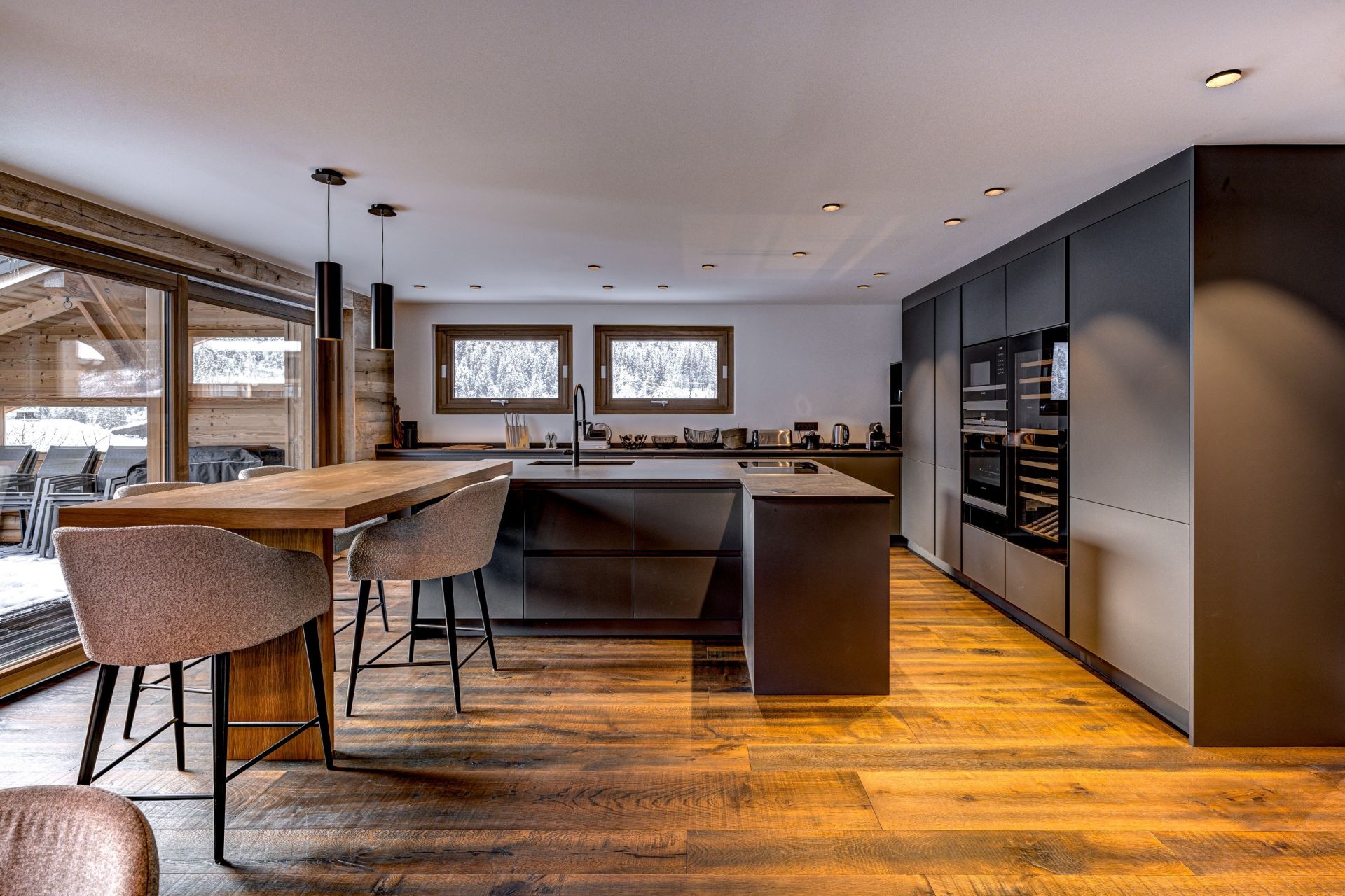 luxury chalet 6 Rooms for sale on CHAMONIX MONT BLANC (74400)