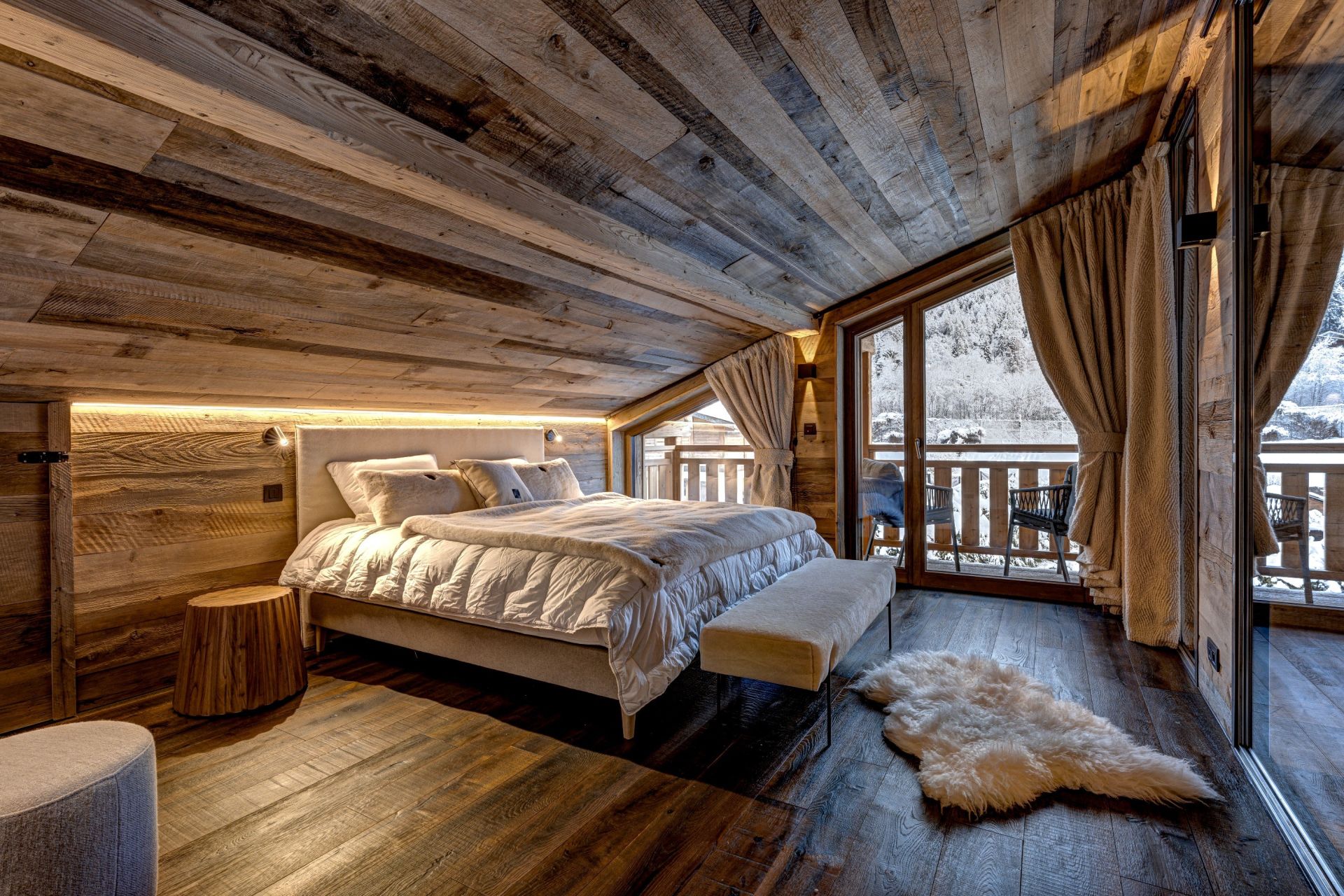 luxury chalet 6 Rooms for sale on CHAMONIX MONT BLANC (74400)