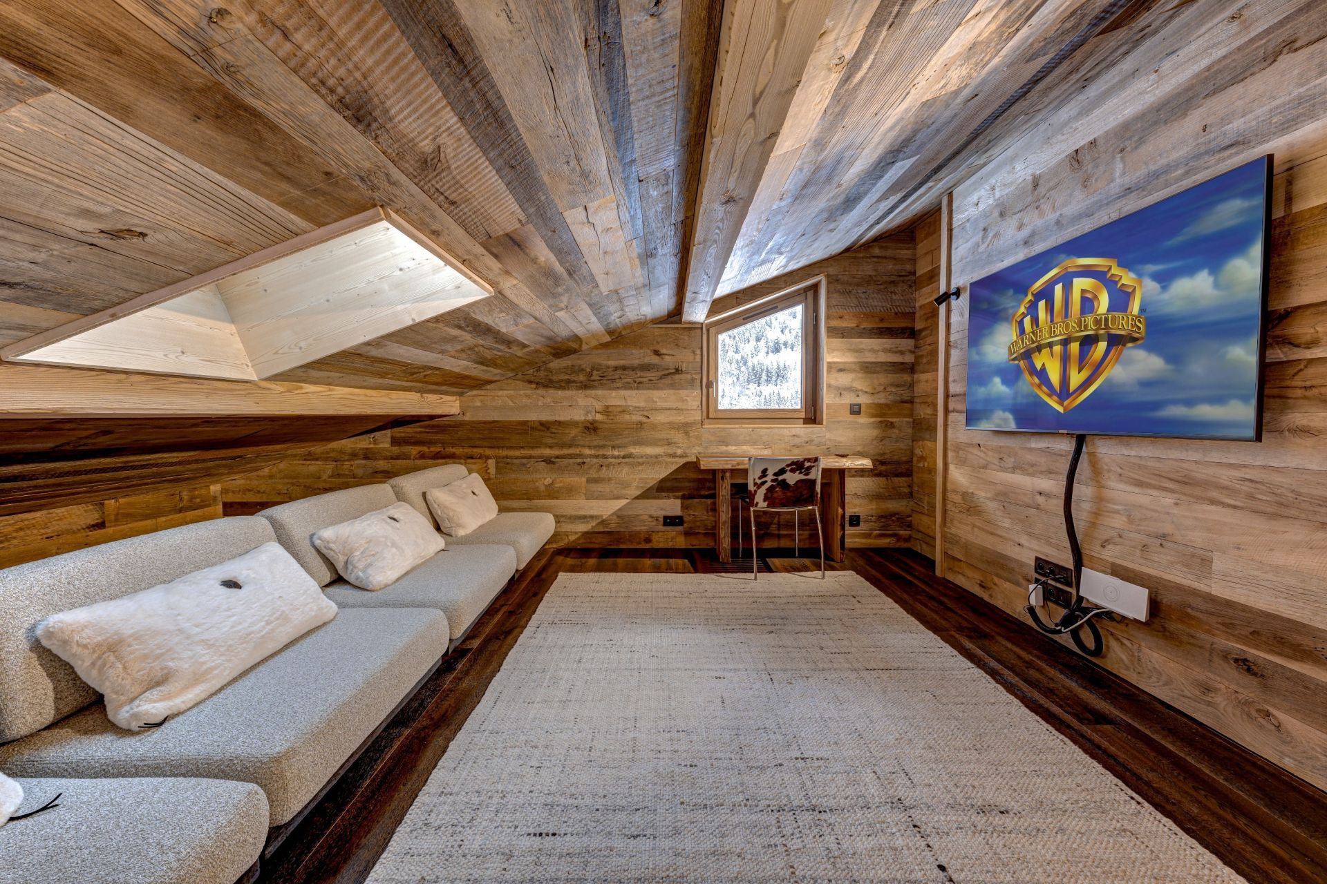 luxury chalet 6 Rooms for sale on CHAMONIX MONT BLANC (74400)