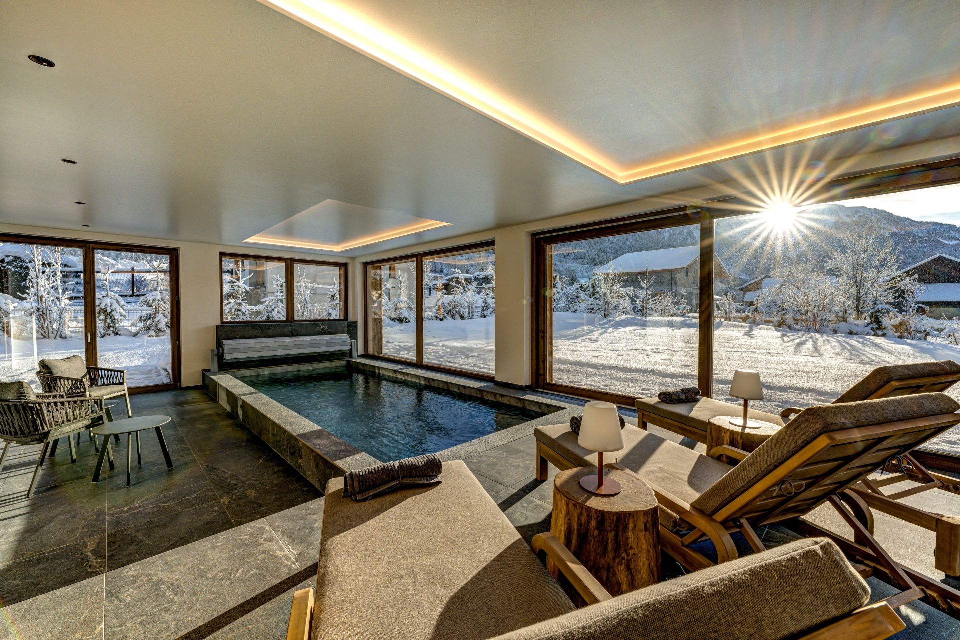 luxury chalet 6 Rooms for sale on CHAMONIX MONT BLANC (74400)
