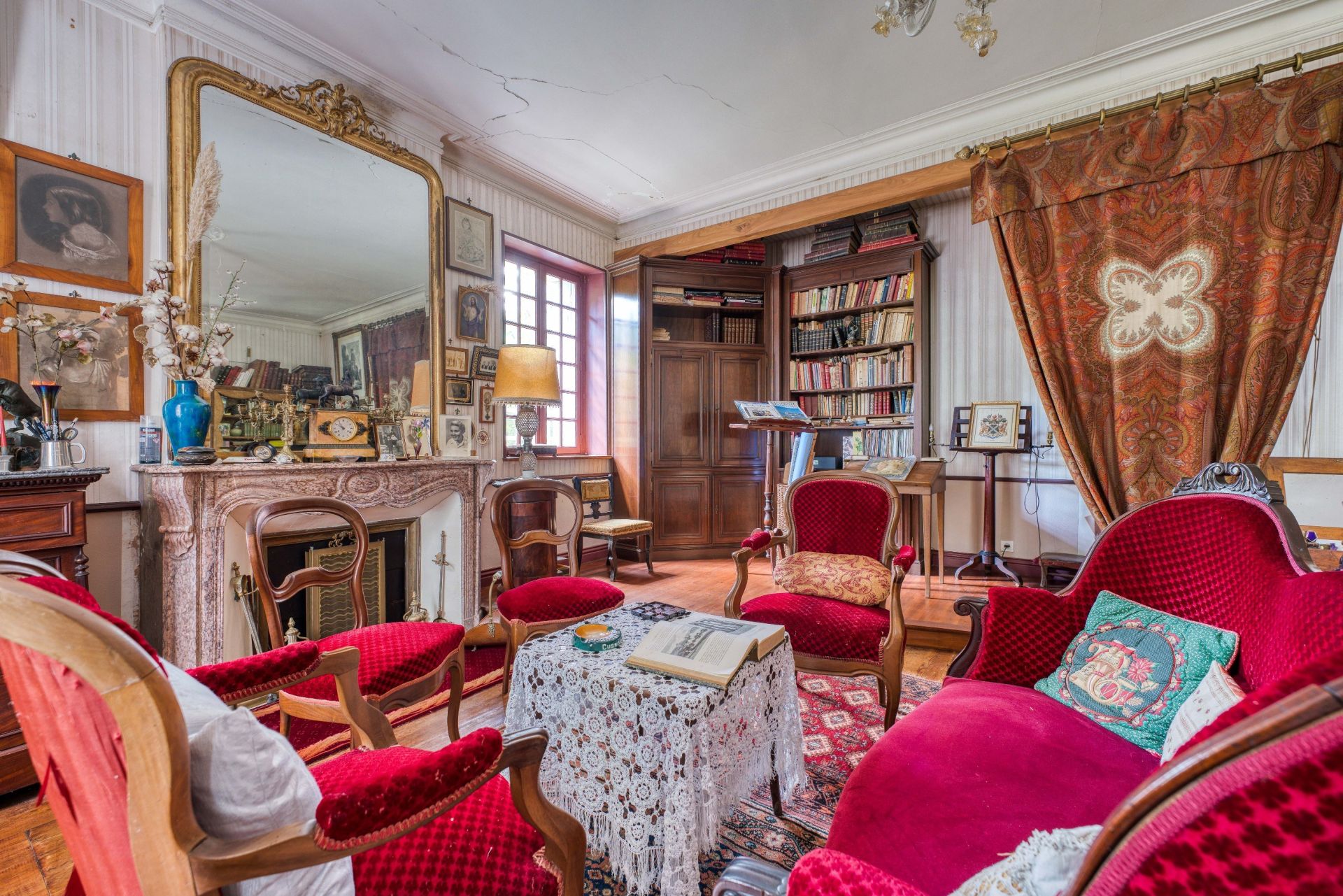 luxury house 14 Rooms for sale on PESSINES (17810)